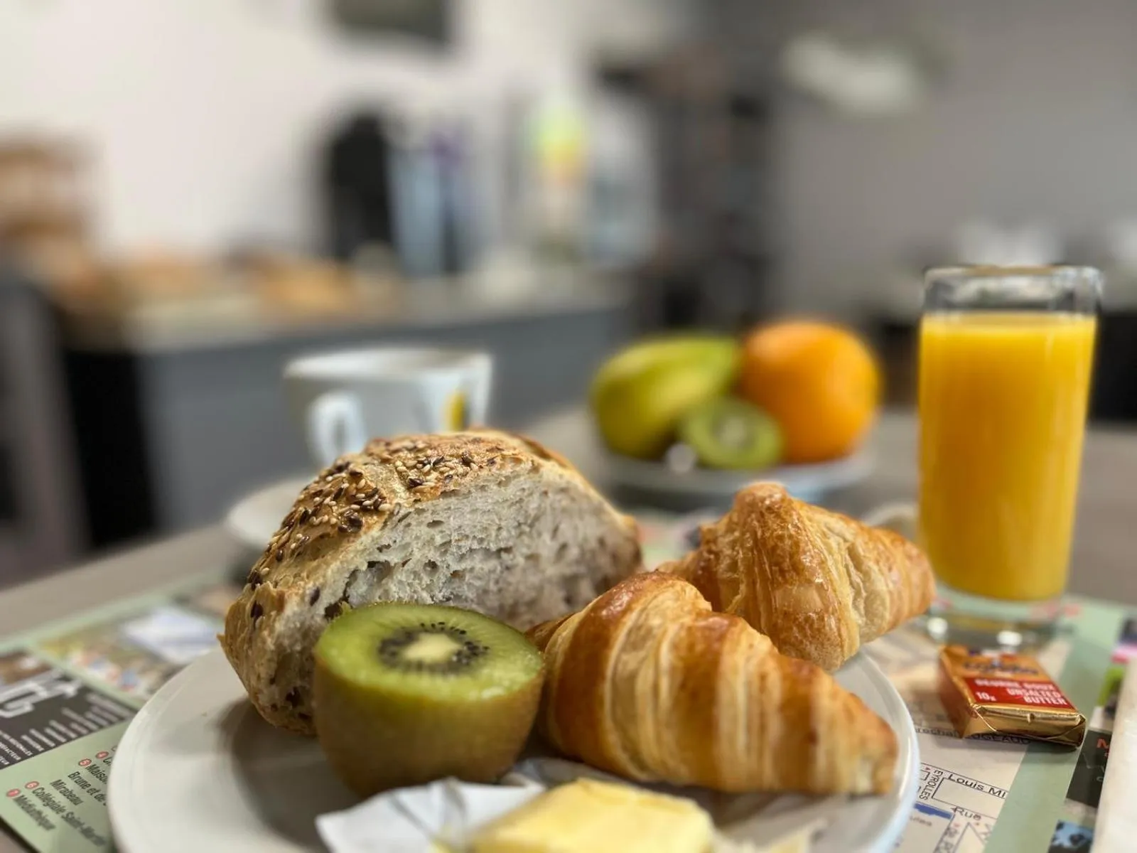 Breakfast in Logis Hotel Noemys Brive - Restaurant Le Teinchurier