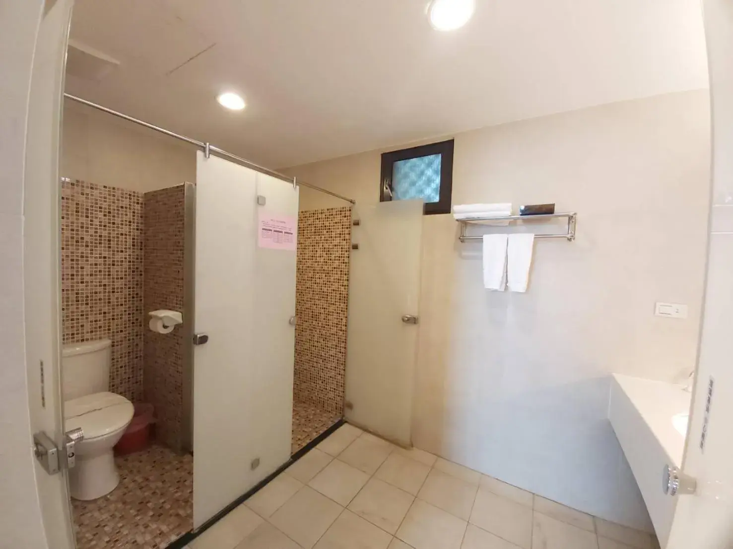 Deluxe Quadruple Room in Kenting Youth Activity Center Deluxe Quadruple Room in Kenting Youth Activity Center