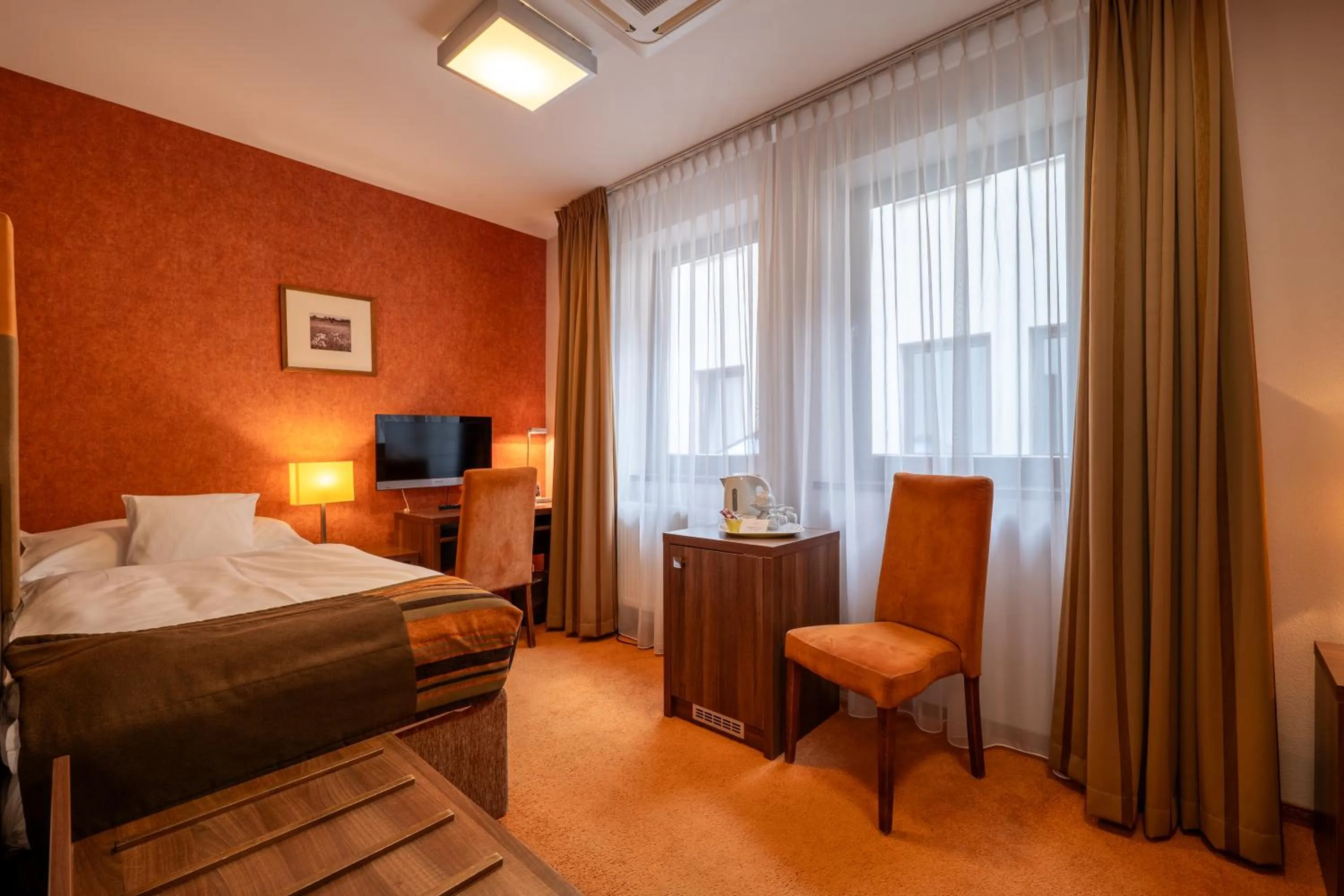 TV and multimedia, Bed in Hotel BELASSI