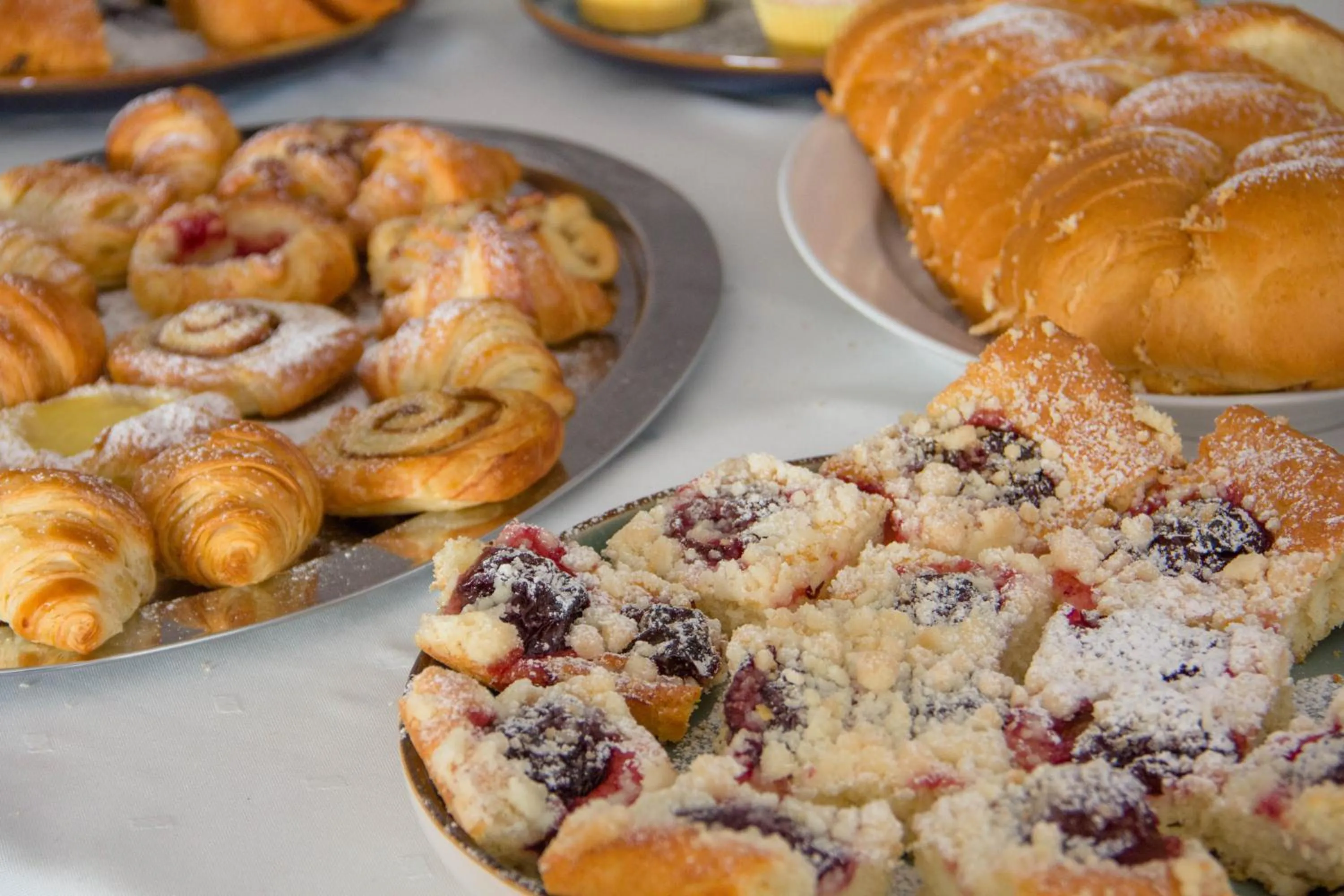 Food and drinks in Hotel BELASSI