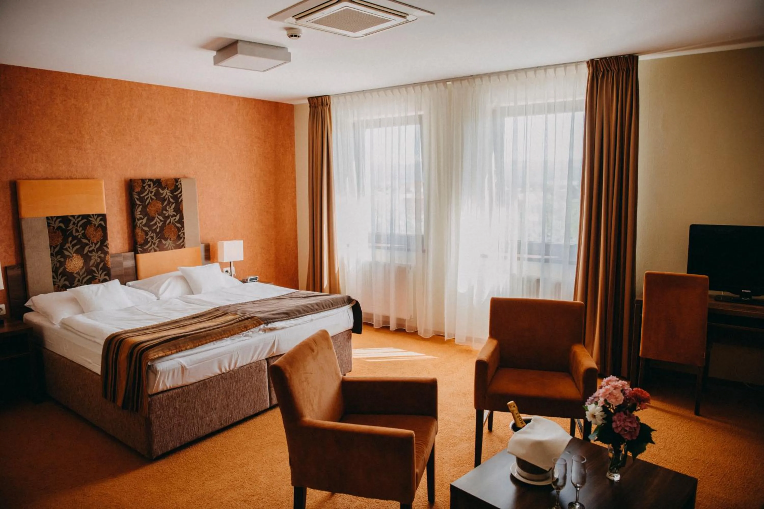 Photo of the whole room, Bed in Hotel BELASSI