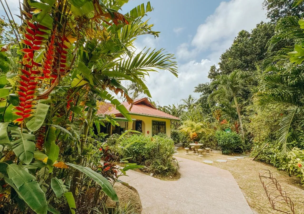 Property building in Buisson Guesthouse