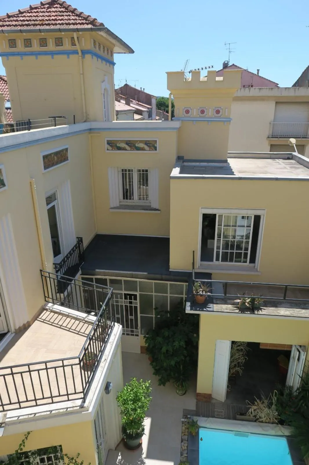 Garden view in B&B Le Patio En Ville - Chambres d'hôtes