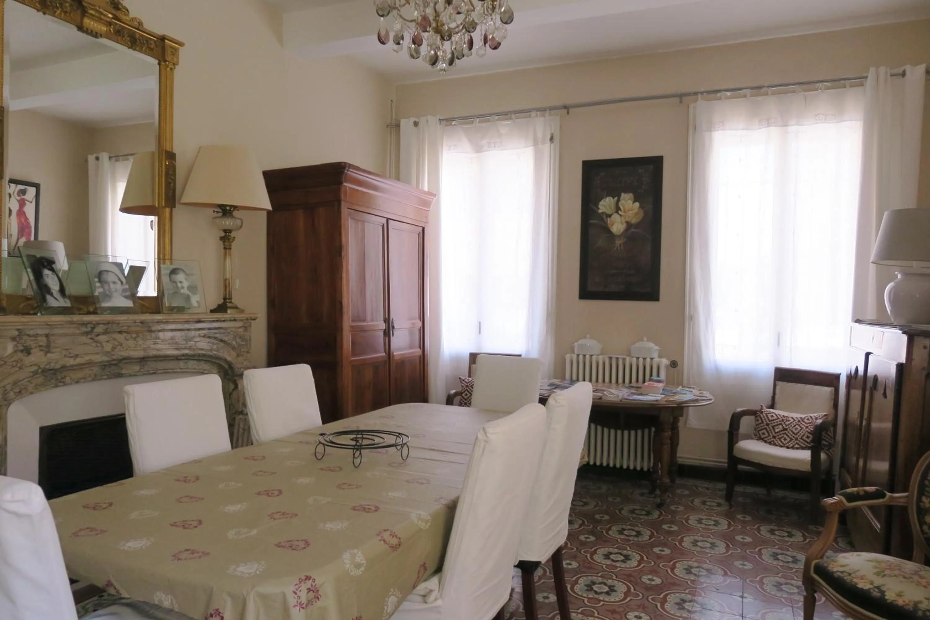 Property building in B&B Le Patio En Ville - Chambres d'hôtes