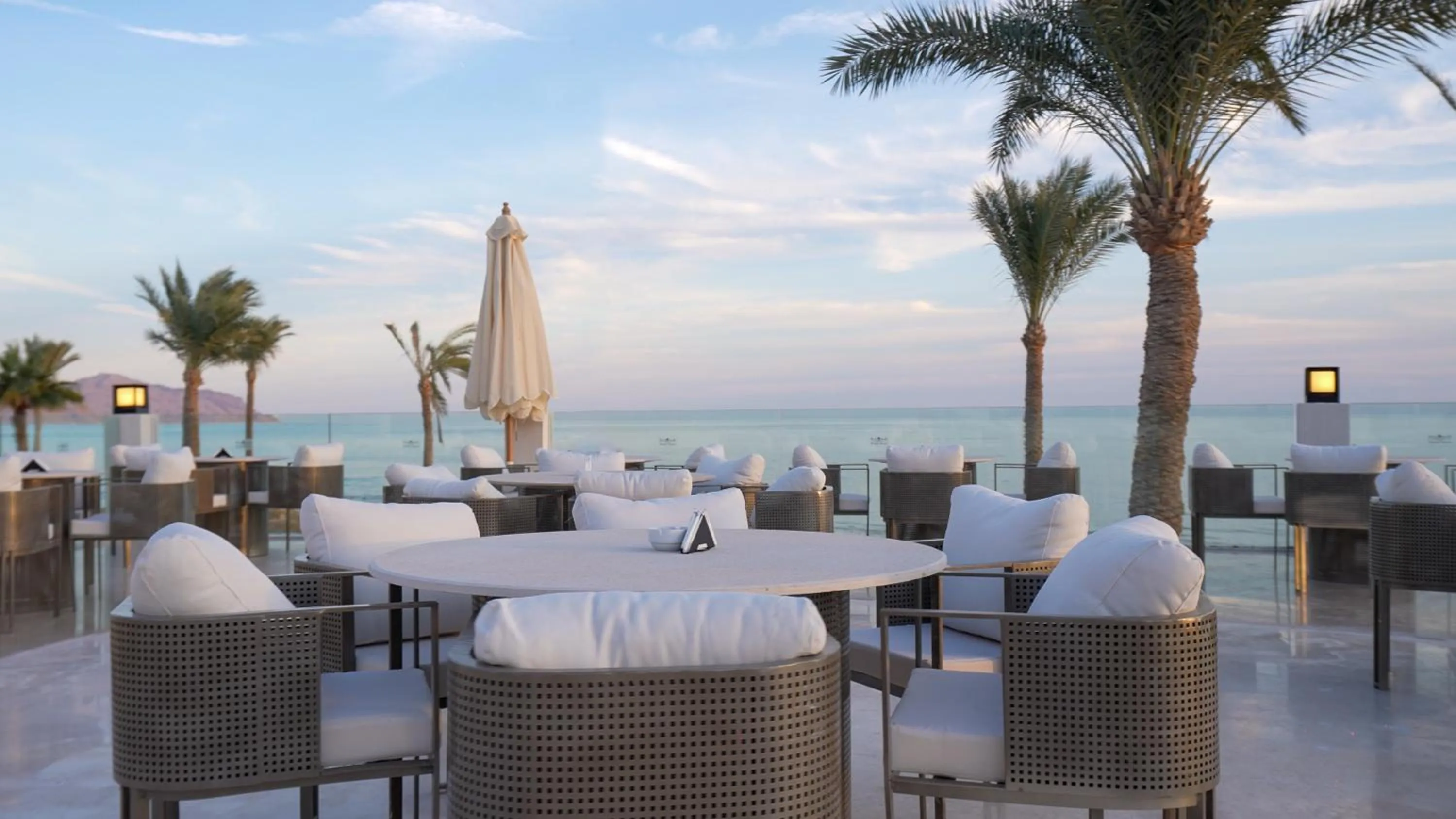 Restaurant/places to eat in Sunrise Remal Beach Resort