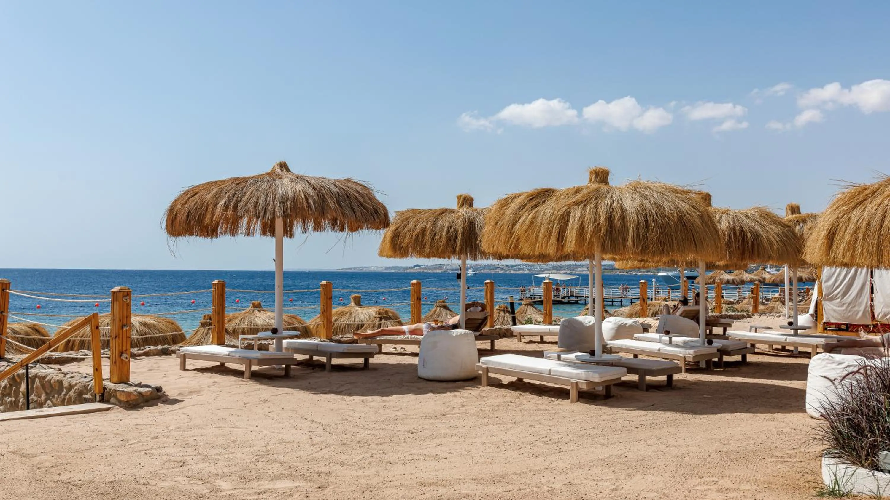 Beach in Sunrise Remal Beach Resort