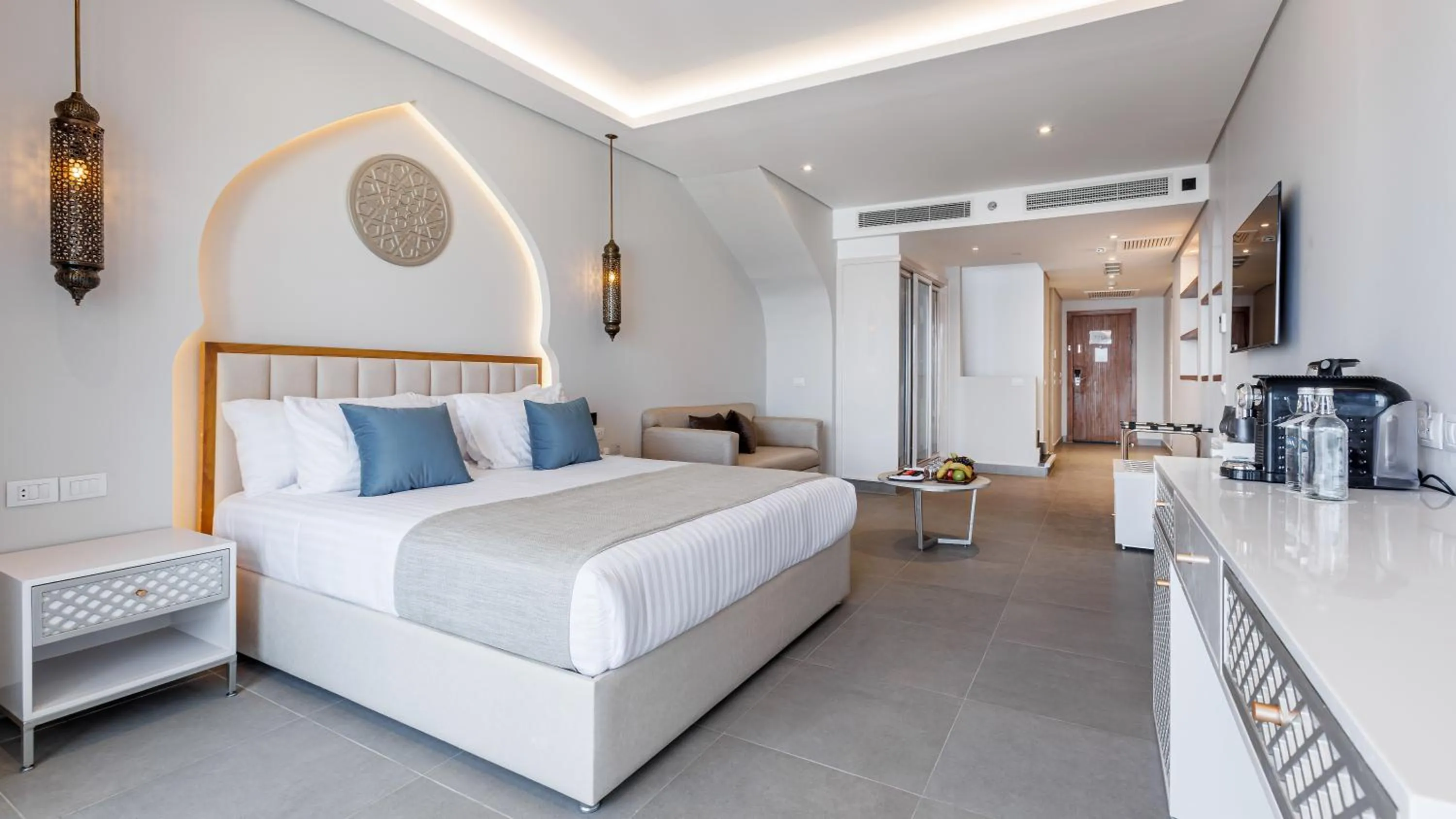 Bedroom, Bed in Sunrise Remal Beach Resort