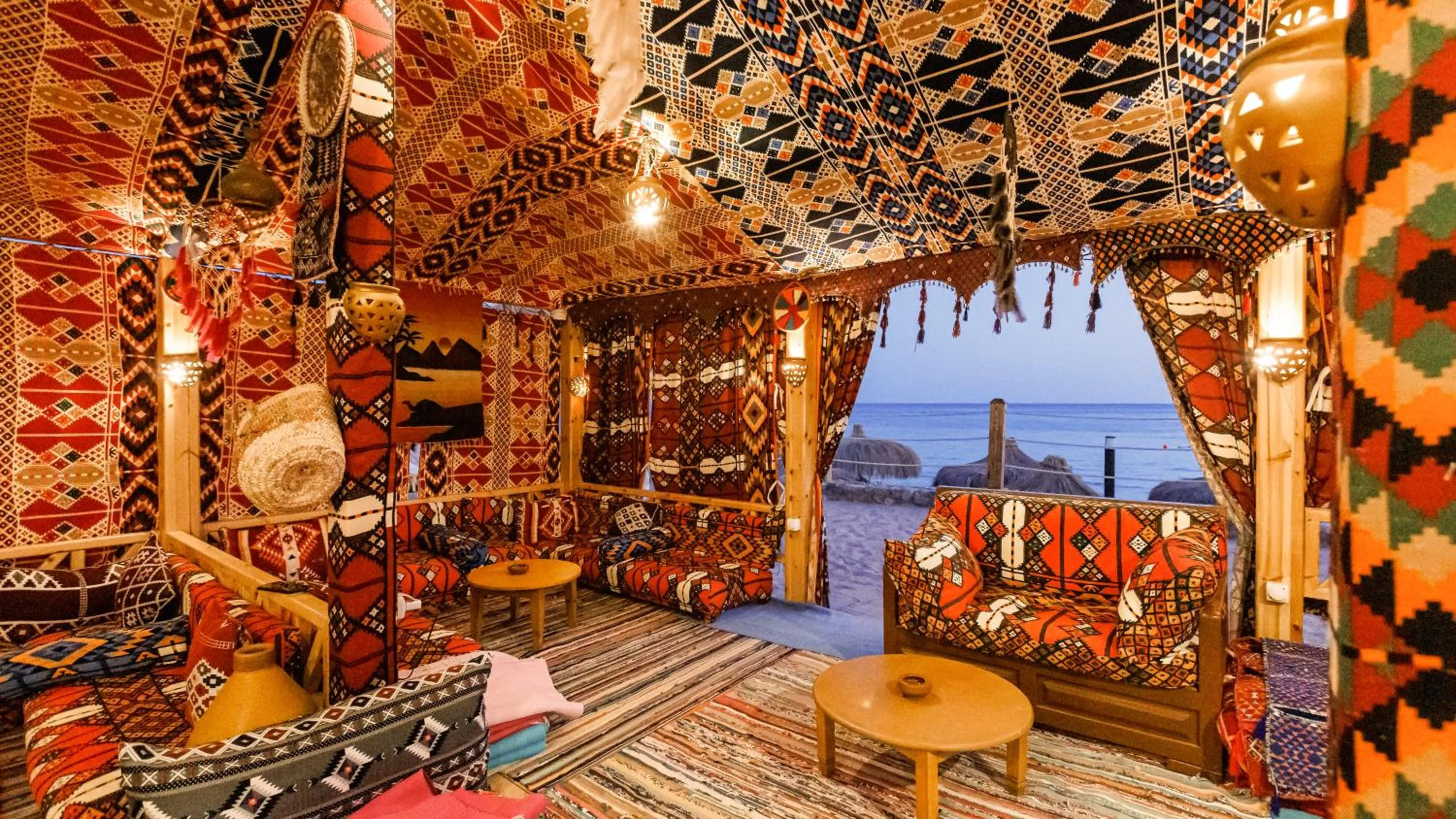 Restaurant/places to eat in Sunrise Remal Beach Resort