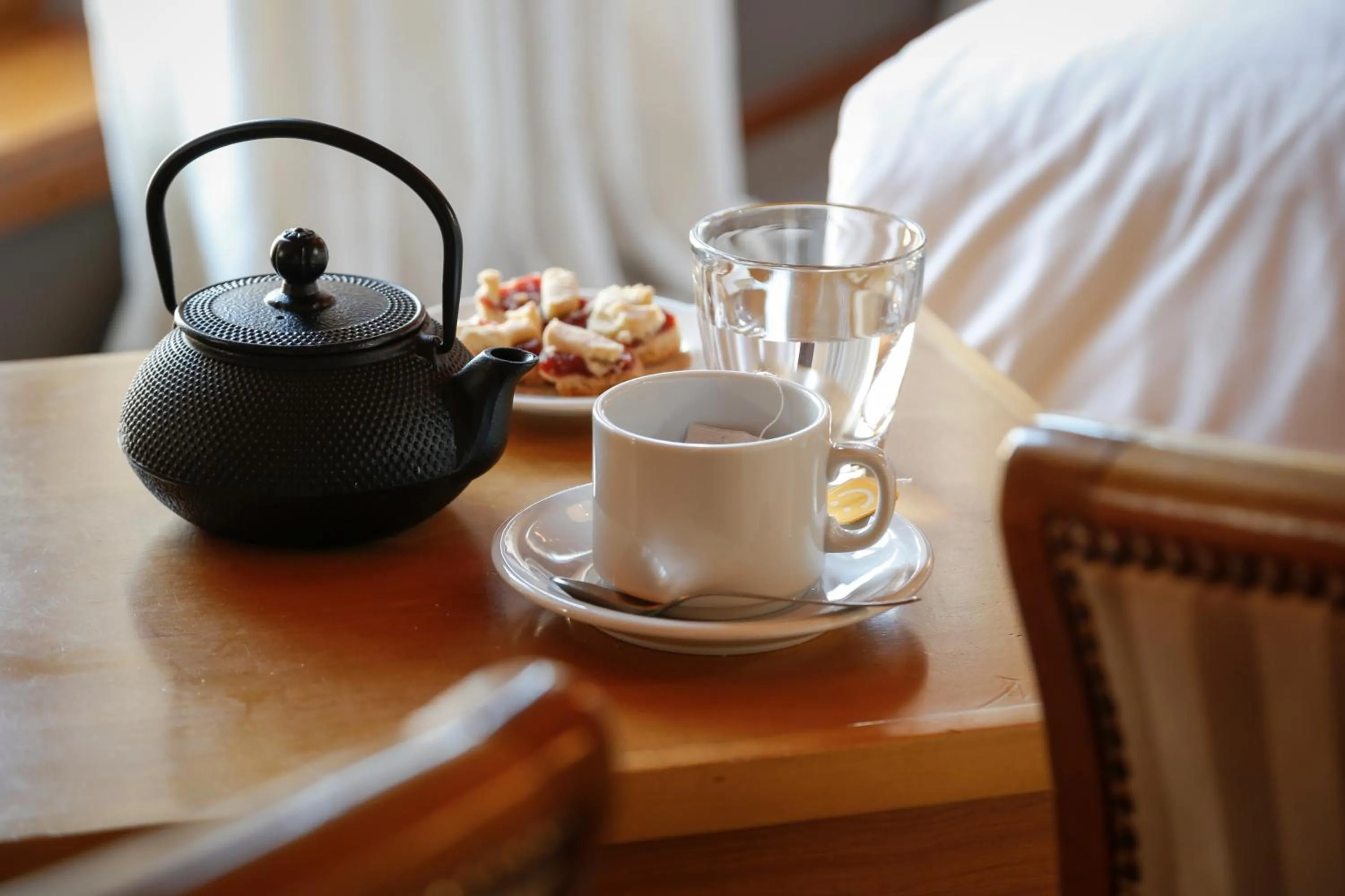 room service, Bed in Los Cerros del Chaltén Boutique Hotel