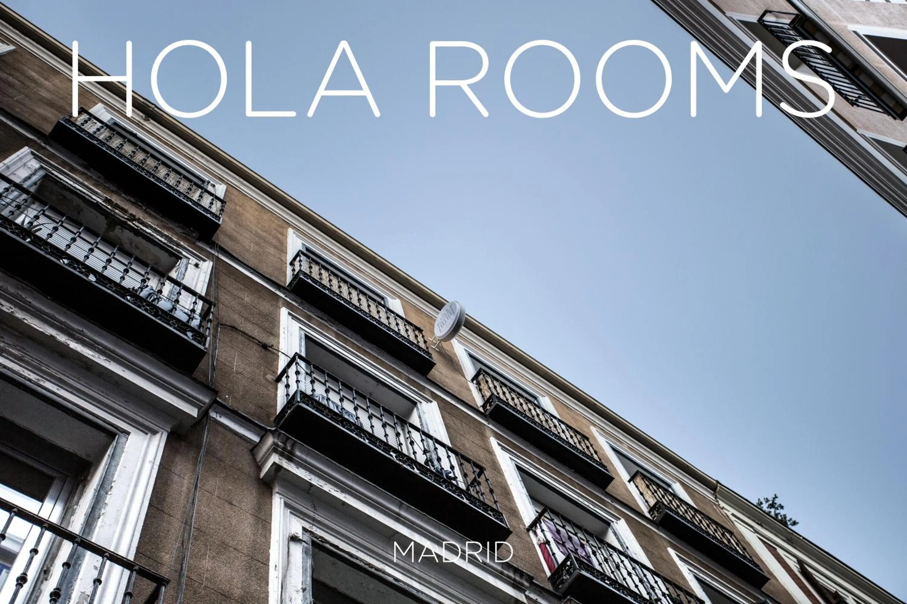 Property building in Hola Rooms