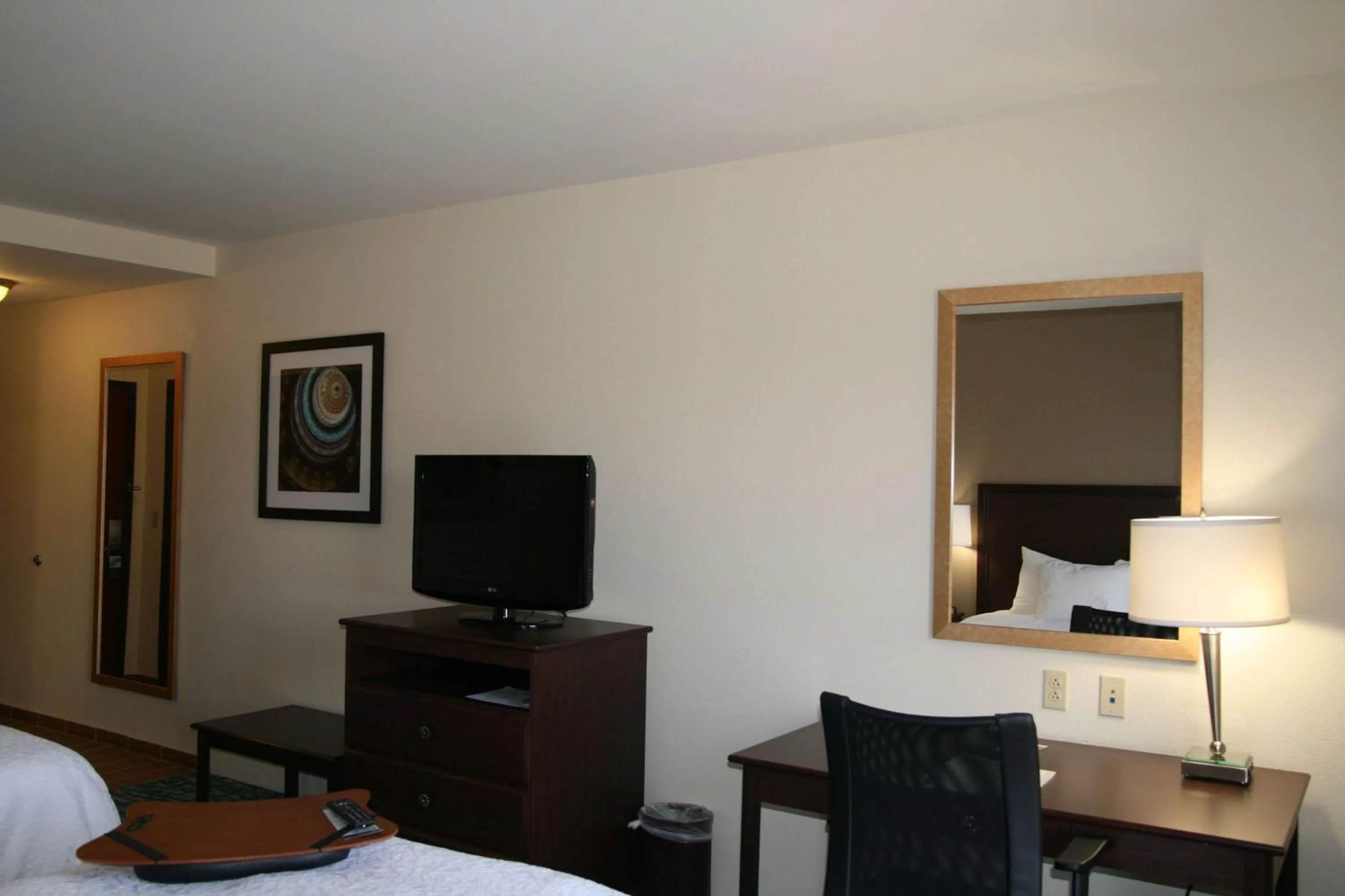 Bed in Hampton Inn and Suites Amarillo West