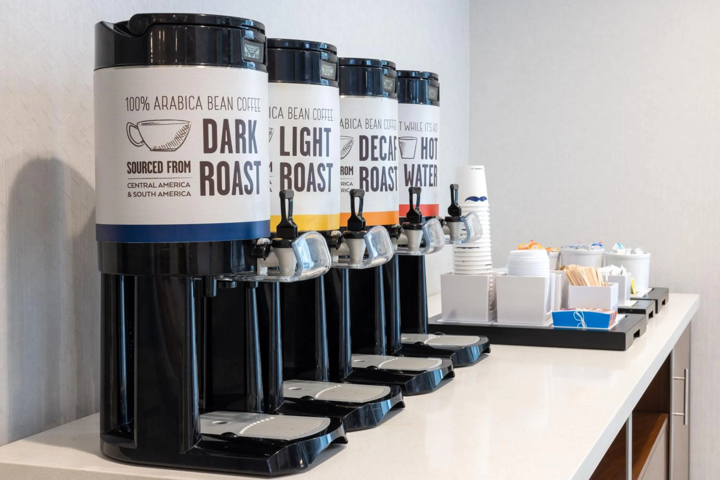 Restaurant/places to eat in Hampton Inn Asheville-Tunnel Road