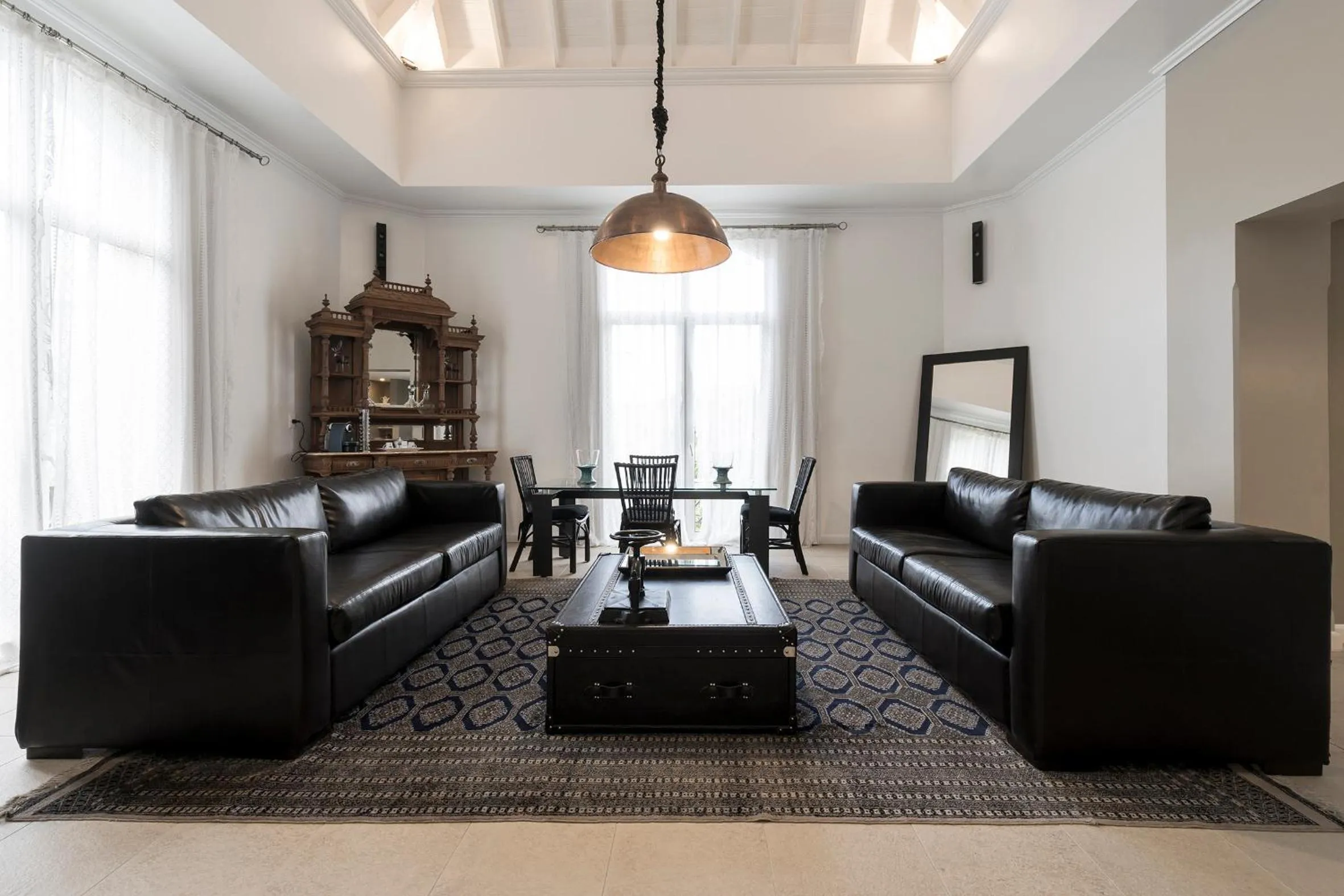 Living room in La Mision Hotel Boutique