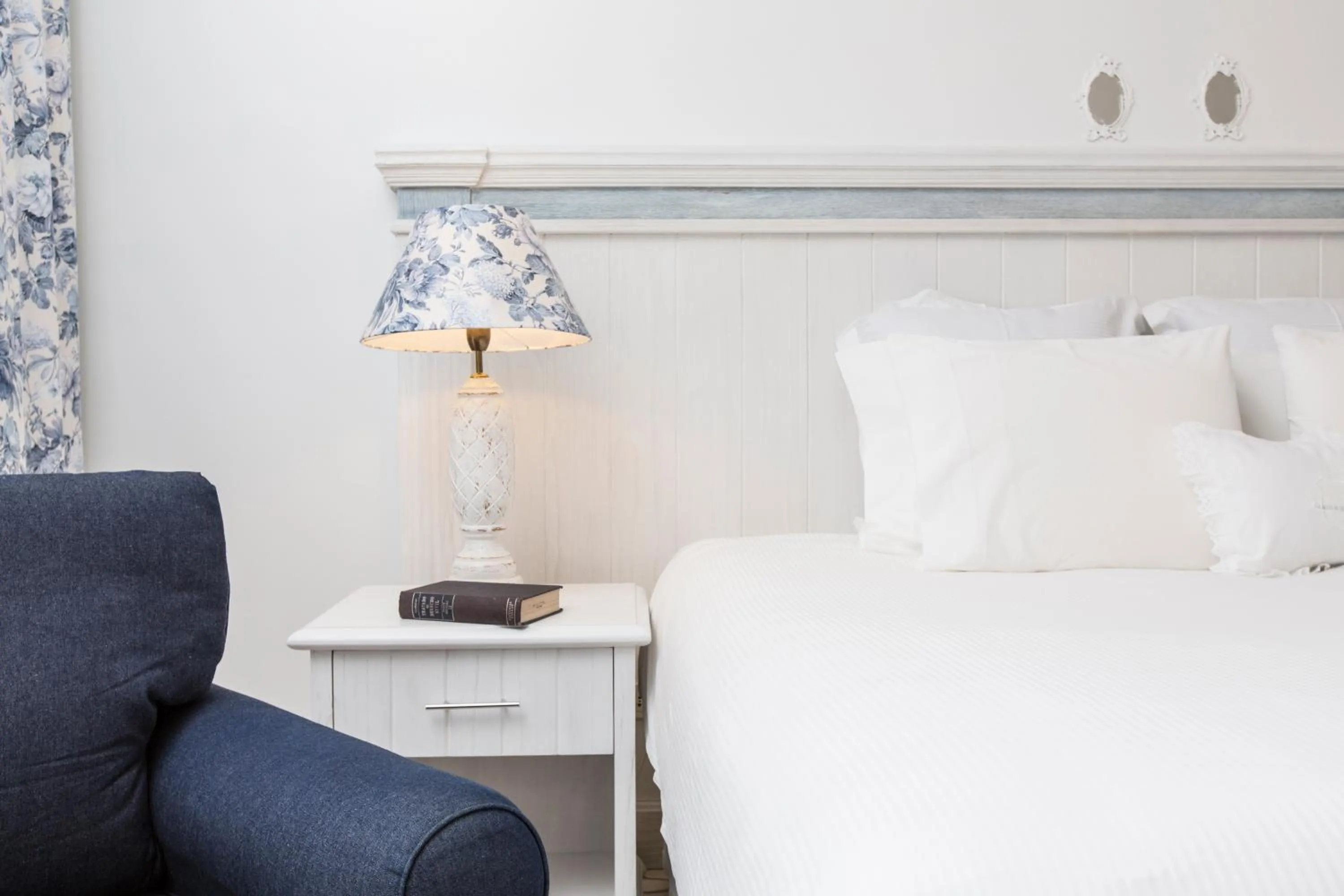 Decorative detail, Bed in La Mision Hotel Boutique