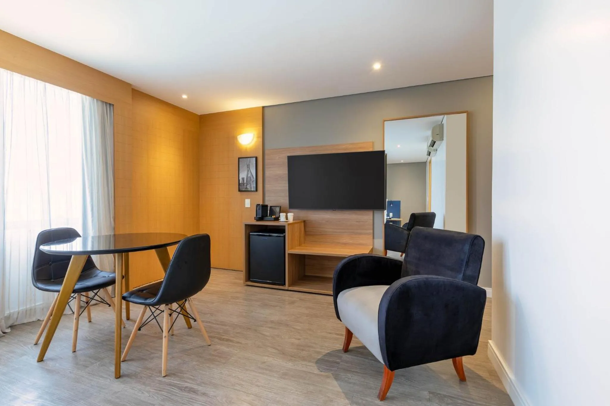 Photo of the whole room in Holiday Inn Sao Paulo Parque Anhembi by IHG