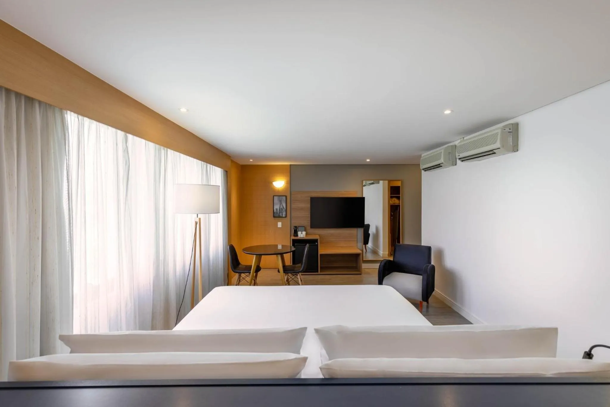 Photo of the whole room, Bed in Holiday Inn Sao Paulo Parque Anhembi by IHG