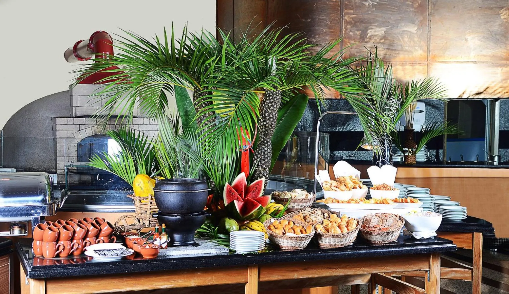 Restaurant/places to eat in Holiday Inn Sao Paulo Parque Anhembi by IHG