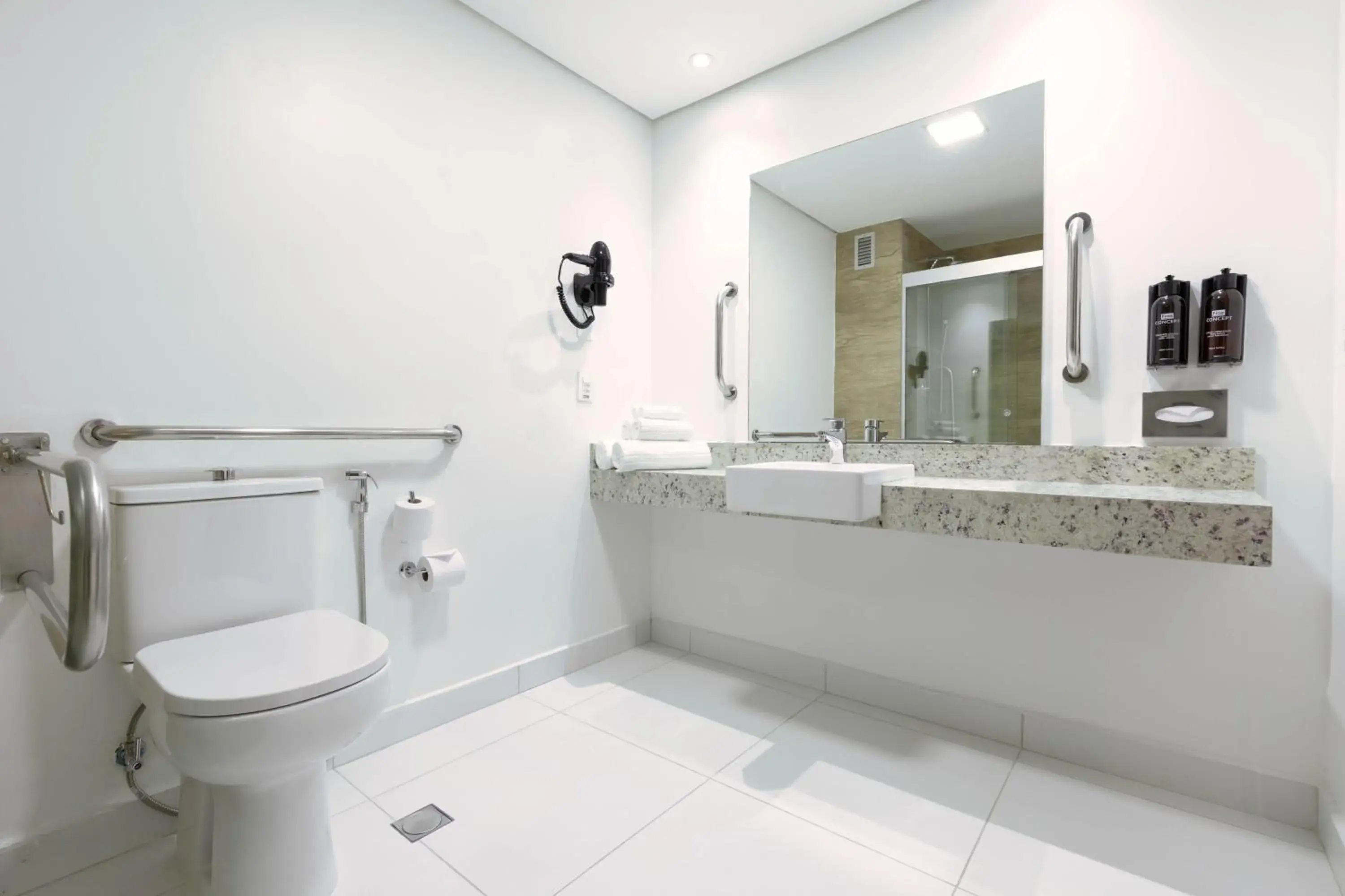 Standard King Room - single occupancy - Accessible in Holiday Inn Sao Paulo Parque Anhembi by IHG Standard King Room - single occupancy - Accessible in Holiday Inn Sao Paulo Parque Anhembi by IHG