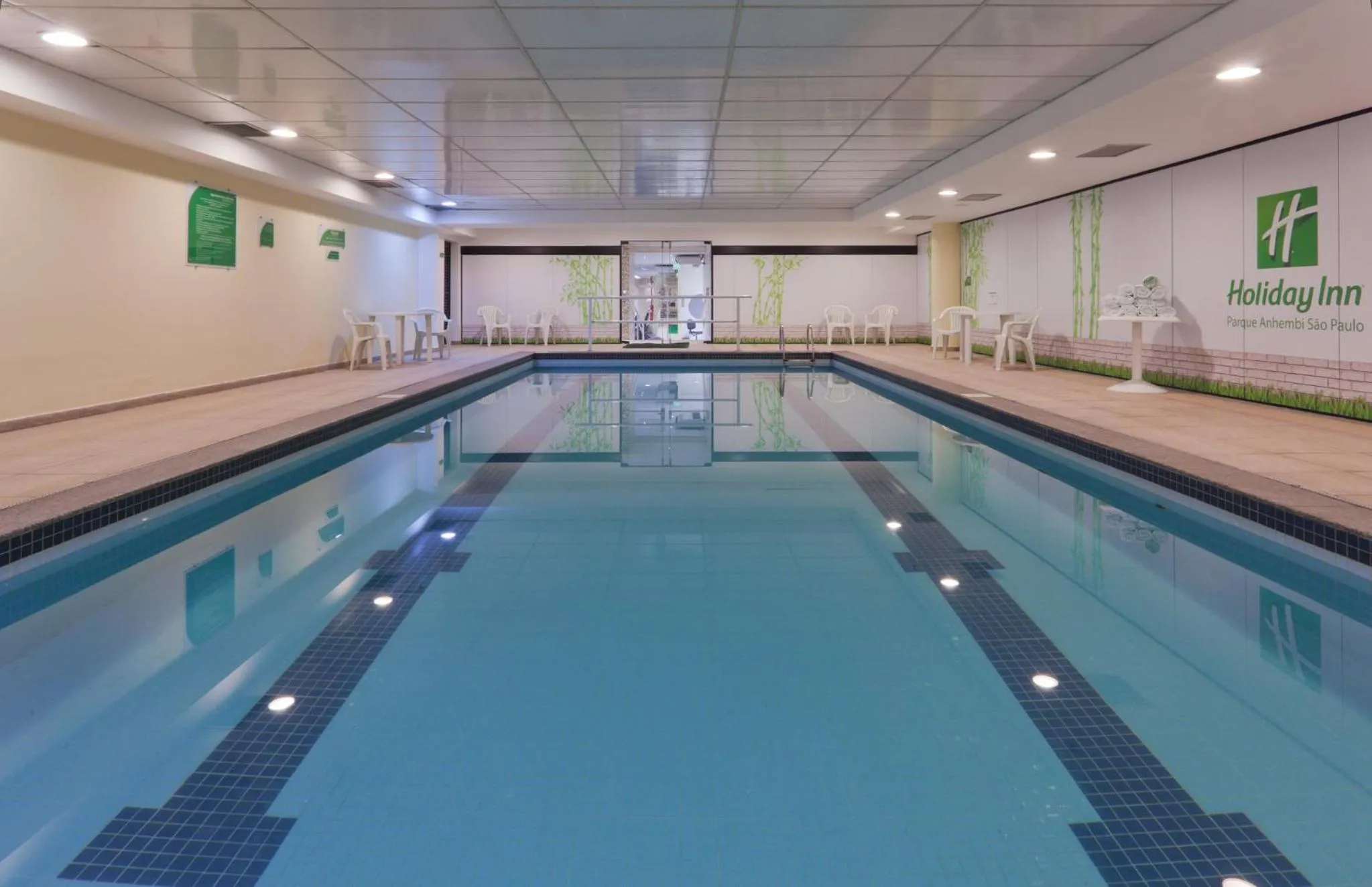 Swimming pool in Holiday Inn Sao Paulo Parque Anhembi by IHG