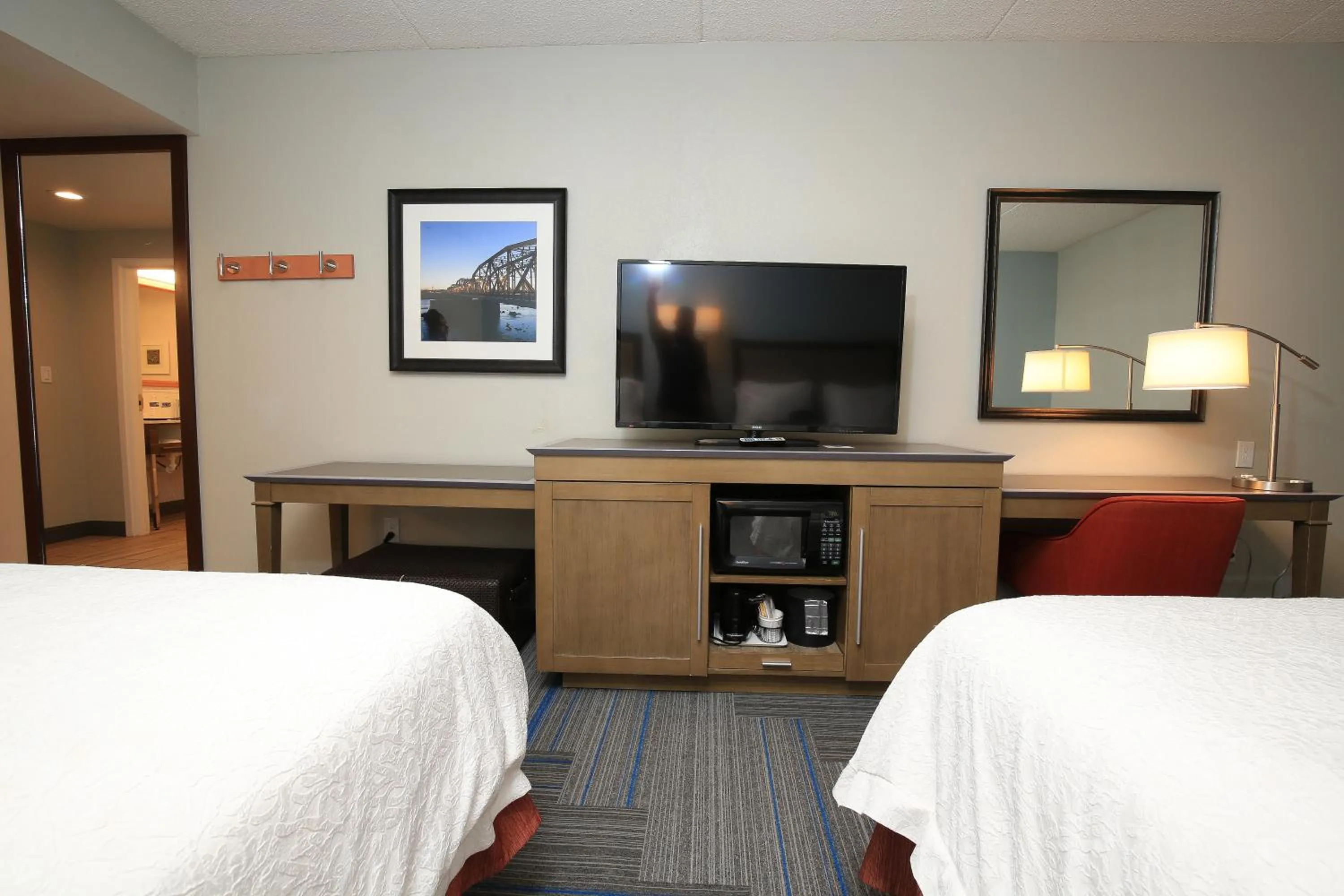 Bed in Hampton Inn Bordentown