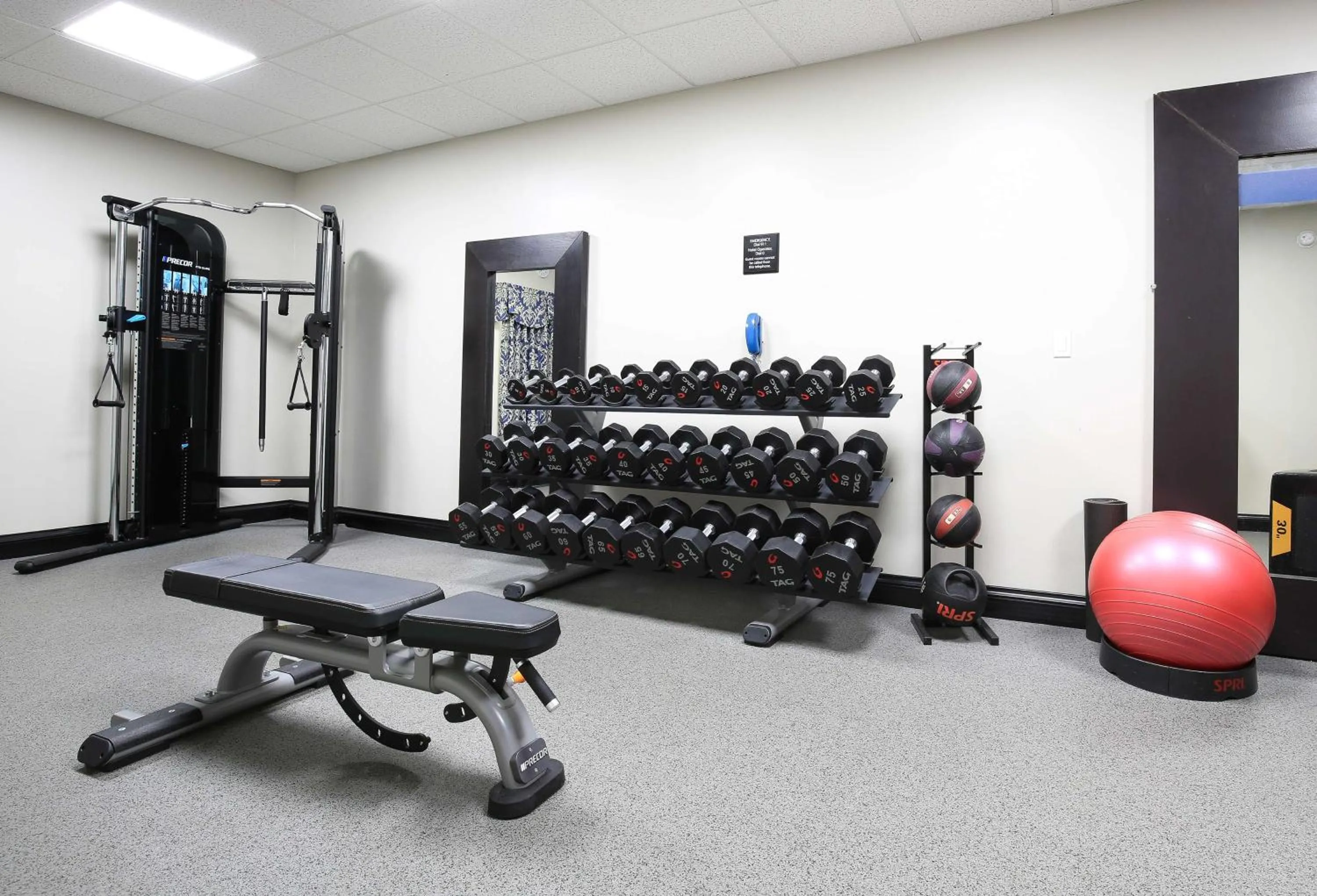 Fitness centre/facilities in Hampton Inn Bordentown