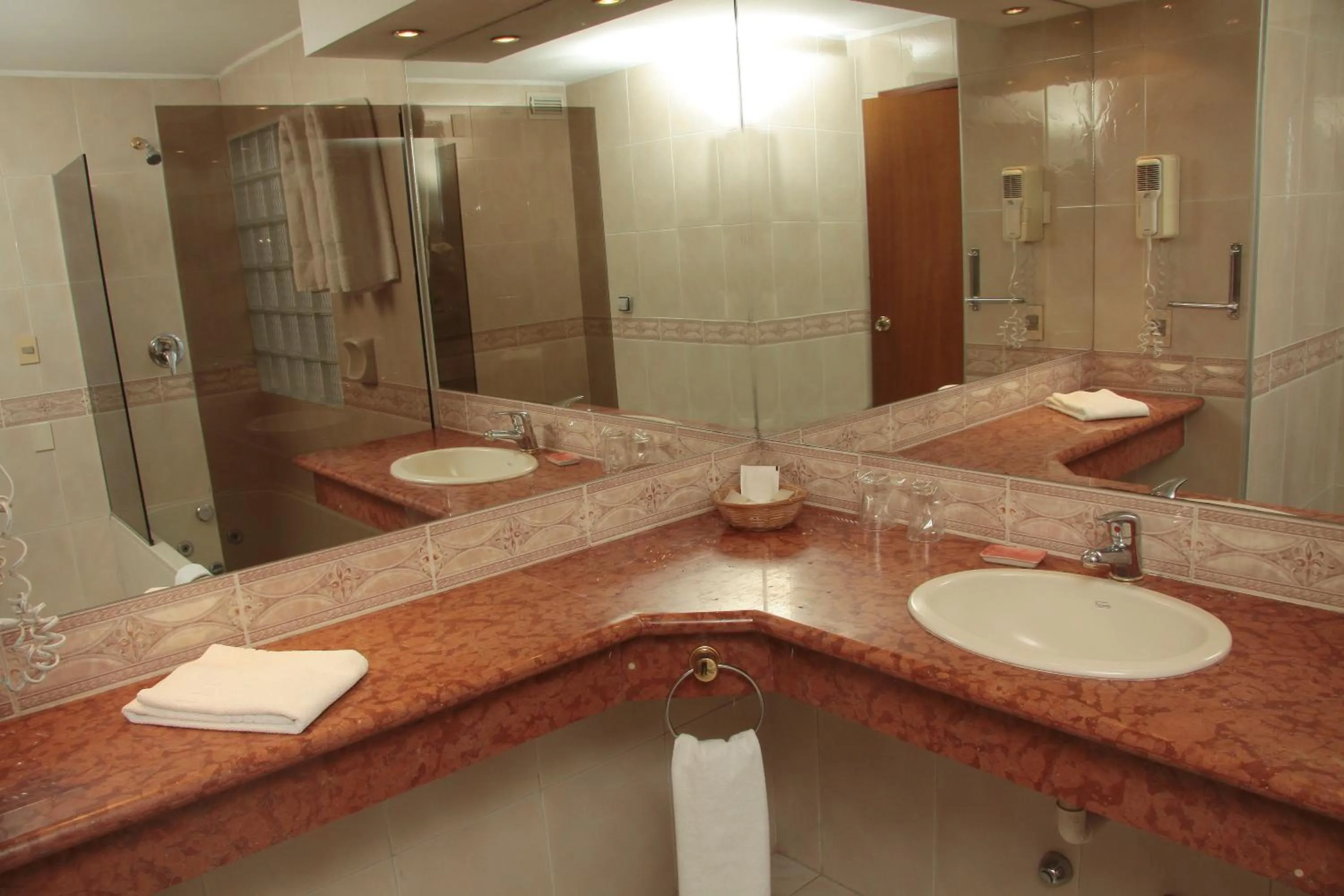 Bathroom in Crystal Palace Hotel