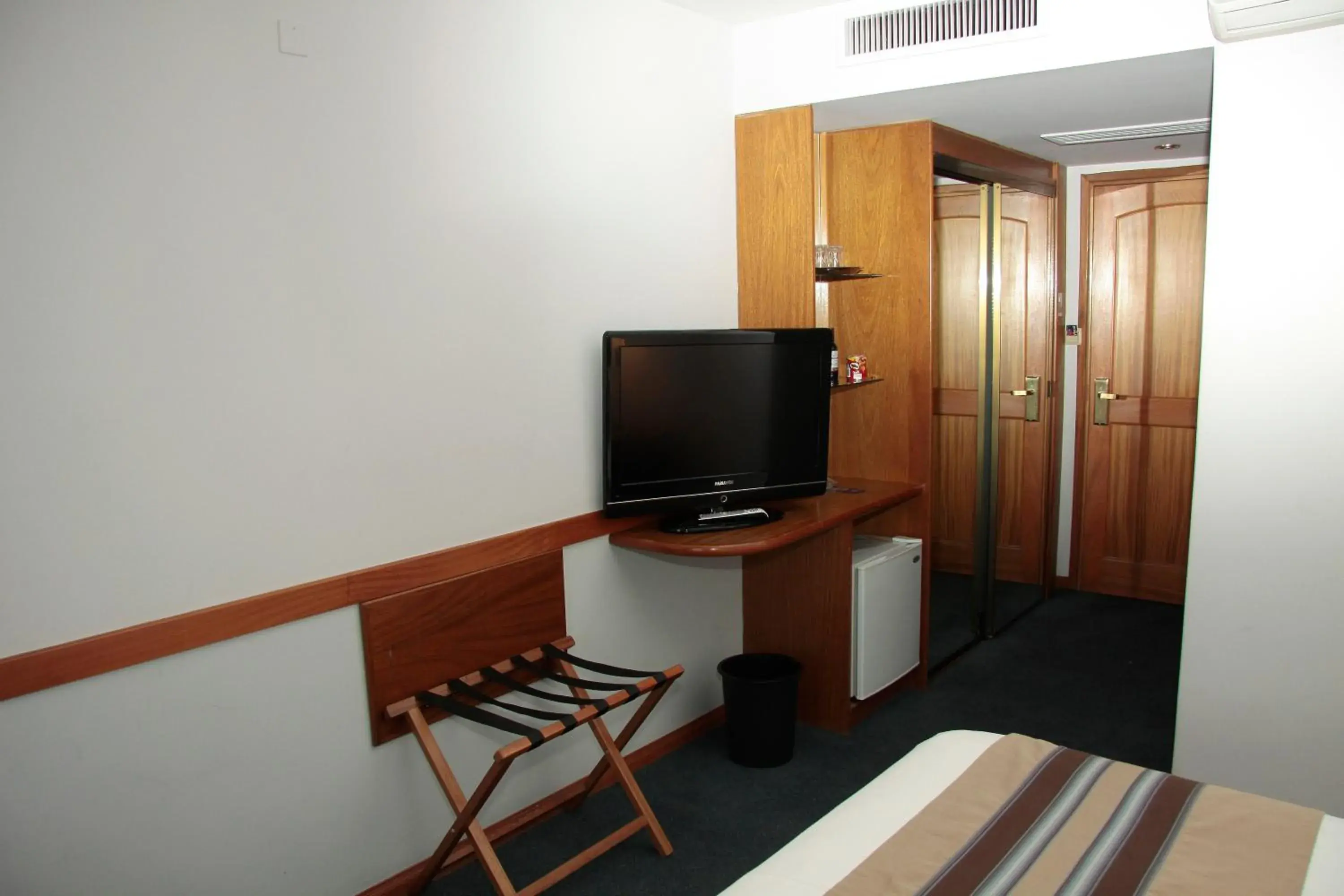 Superior Double or Twin Room in Crystal Palace Hotel Superior Double or Twin Room in Crystal Palace Hotel