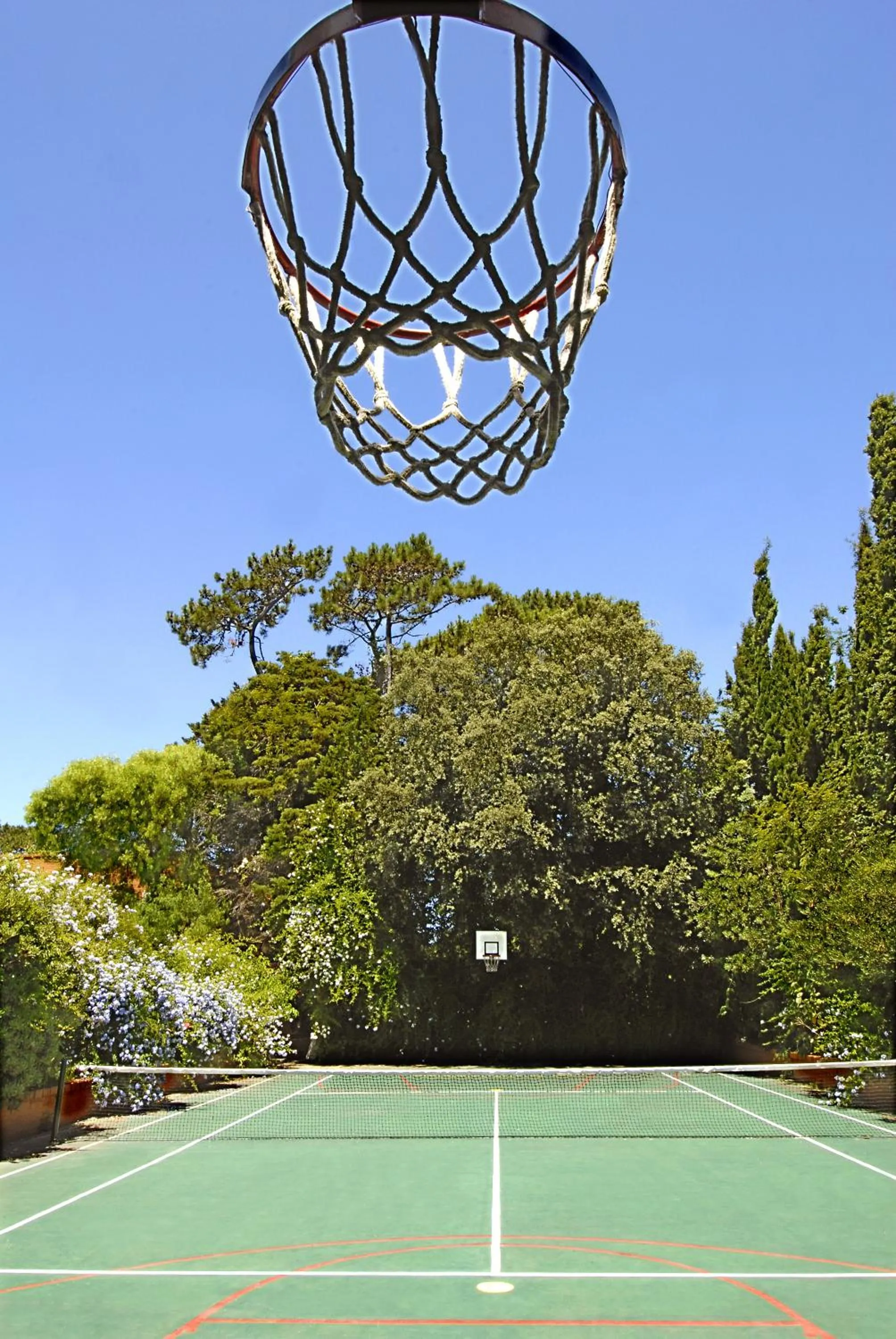 Tennis court in Barradas Parque Hotel & Spa