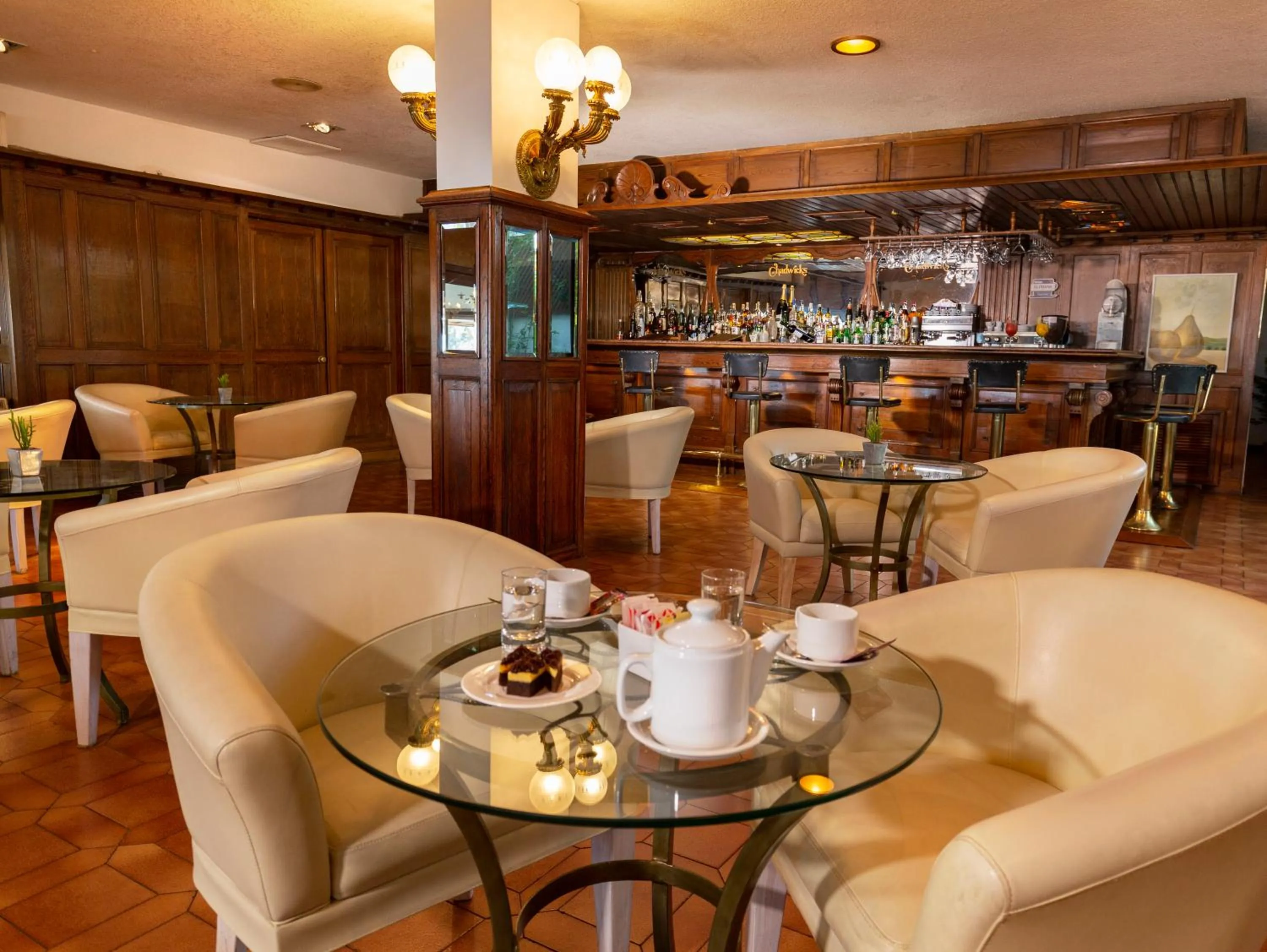 Restaurant/places to eat in Hotel del Lago Golf & Art Resort