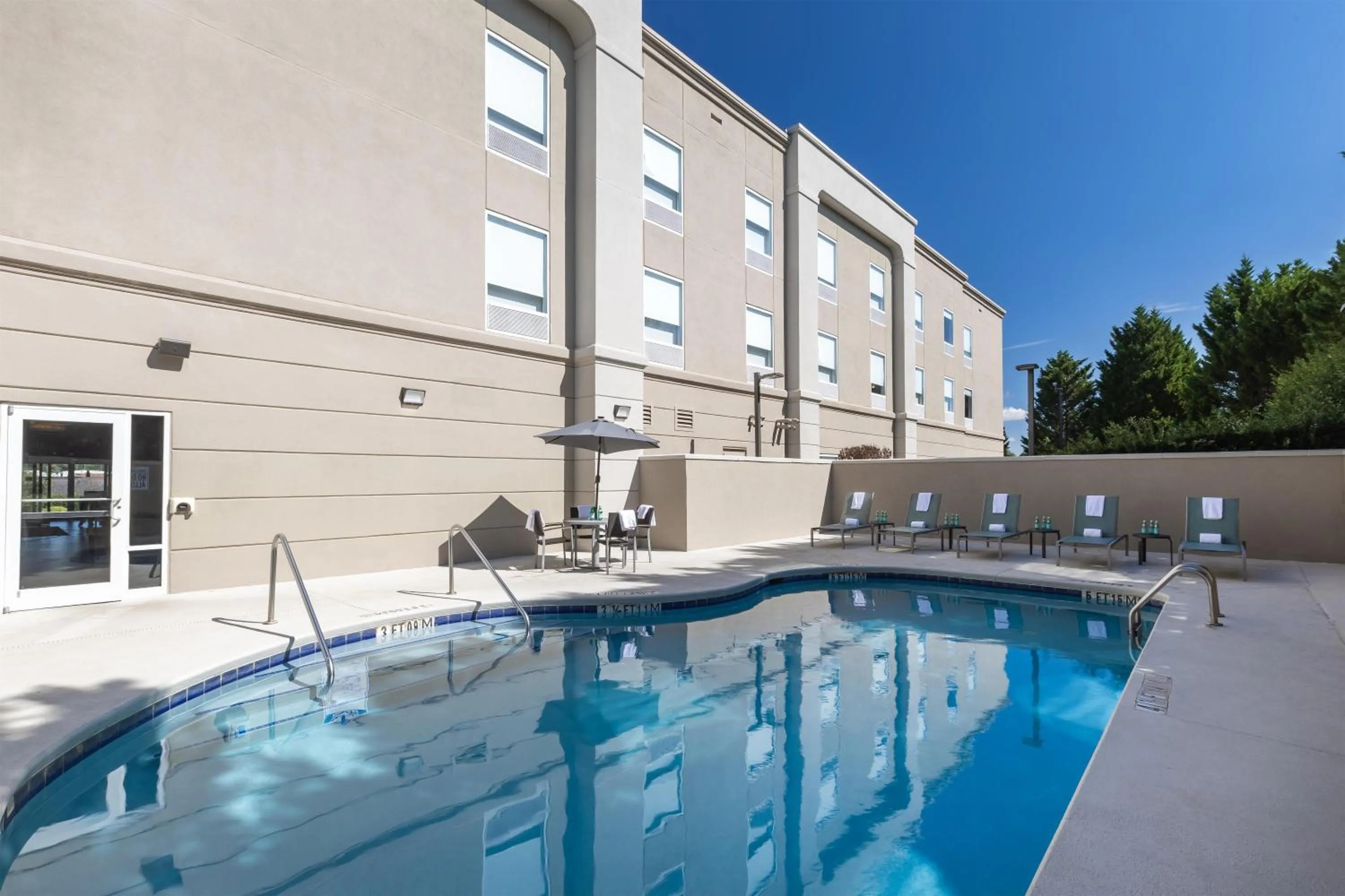 Pool view in Hampton Inn Easley