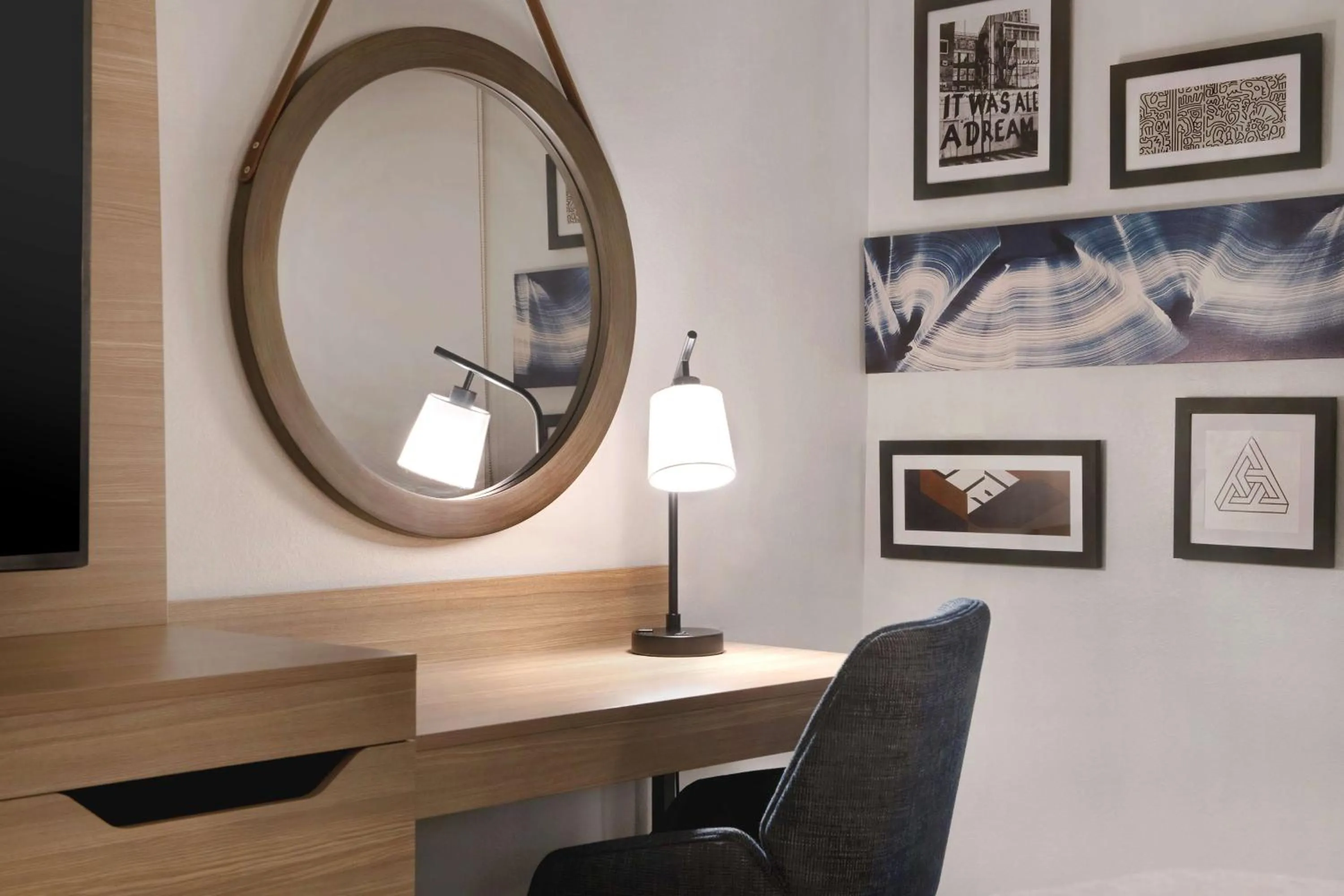 Bedroom in Hampton Inn Easley