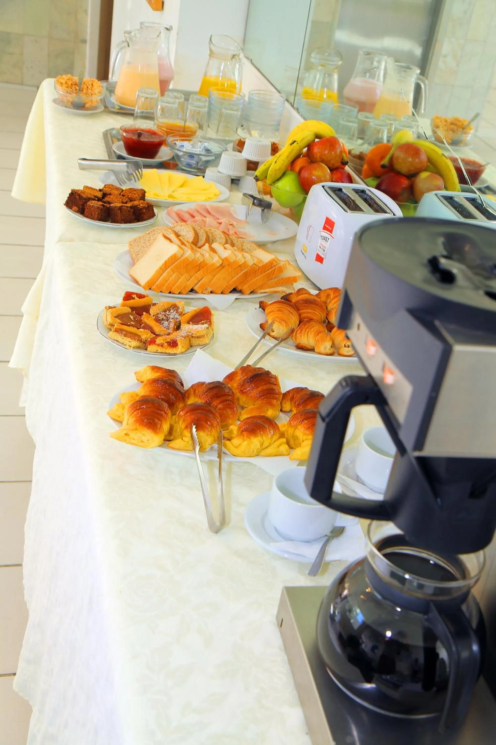 Buffet breakfast in Aqua Hotel