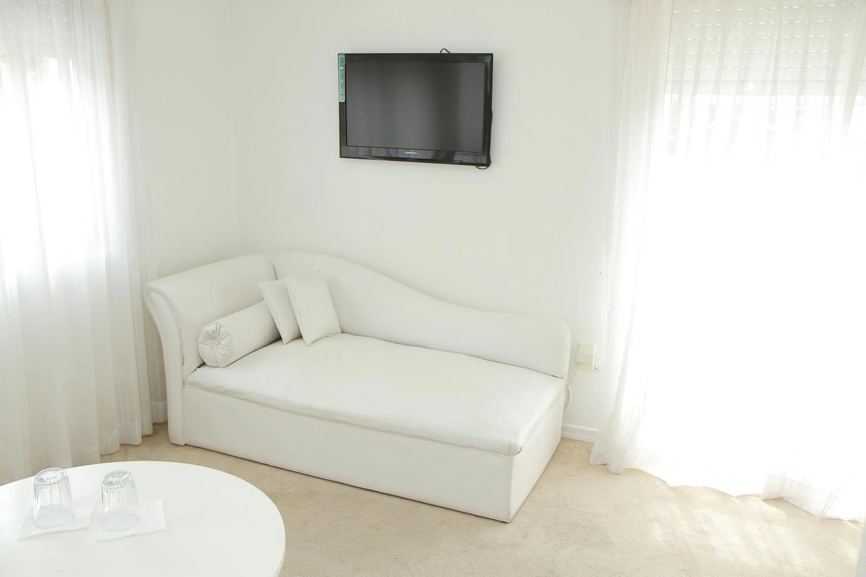 TV and multimedia in Aqua Hotel