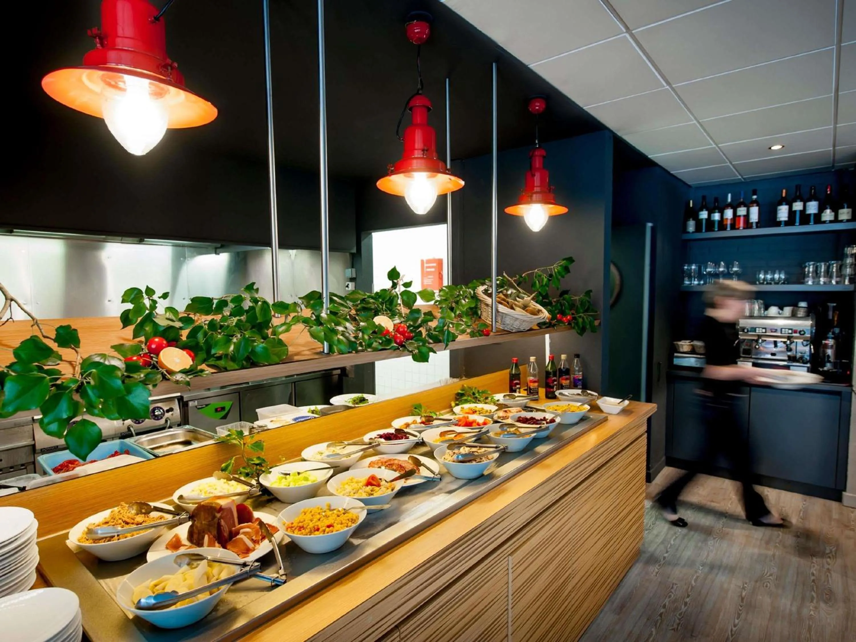 Restaurant/places to eat in ibis Brest Kergaradec