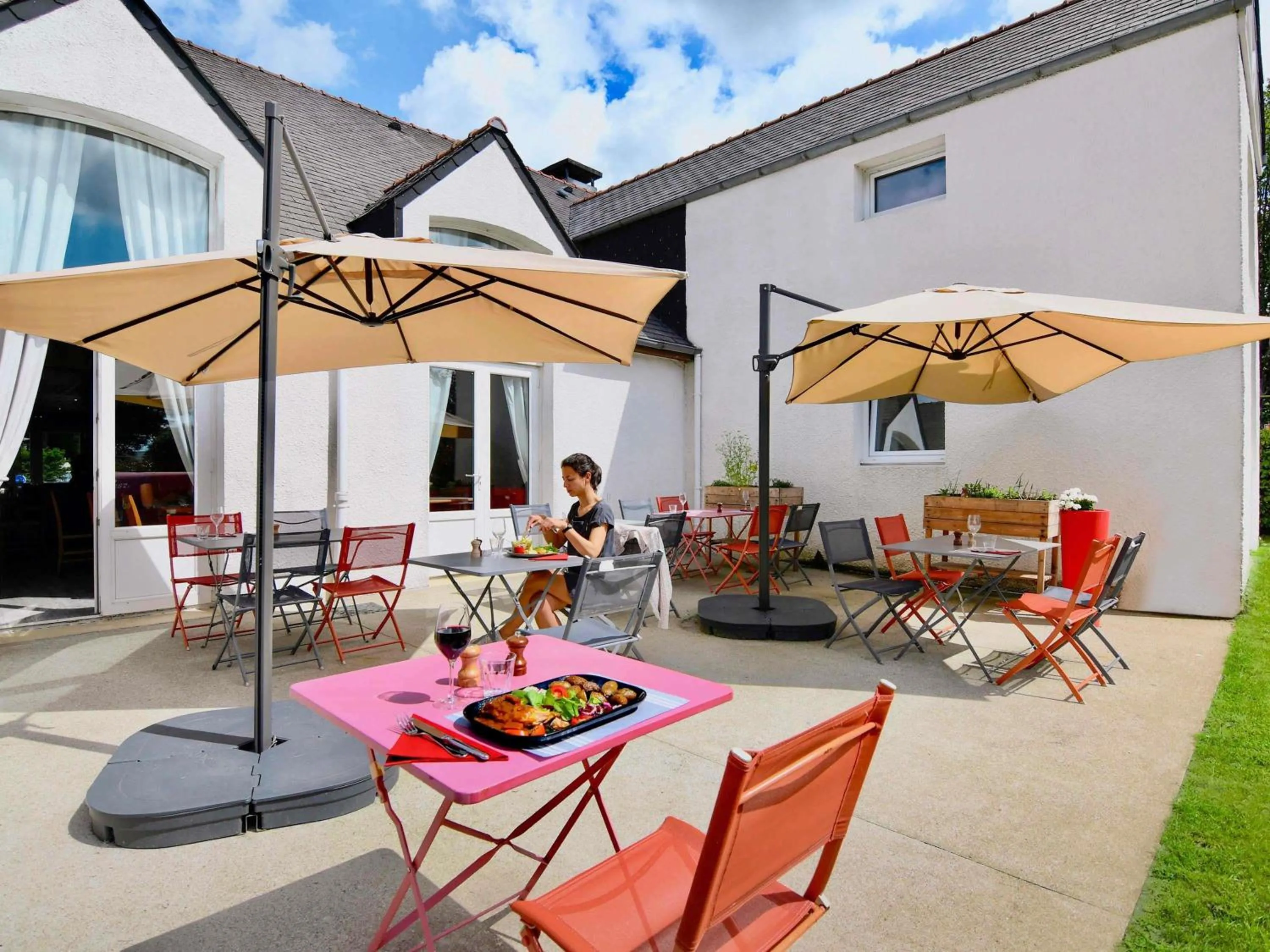 Restaurant/places to eat in ibis Brest Kergaradec