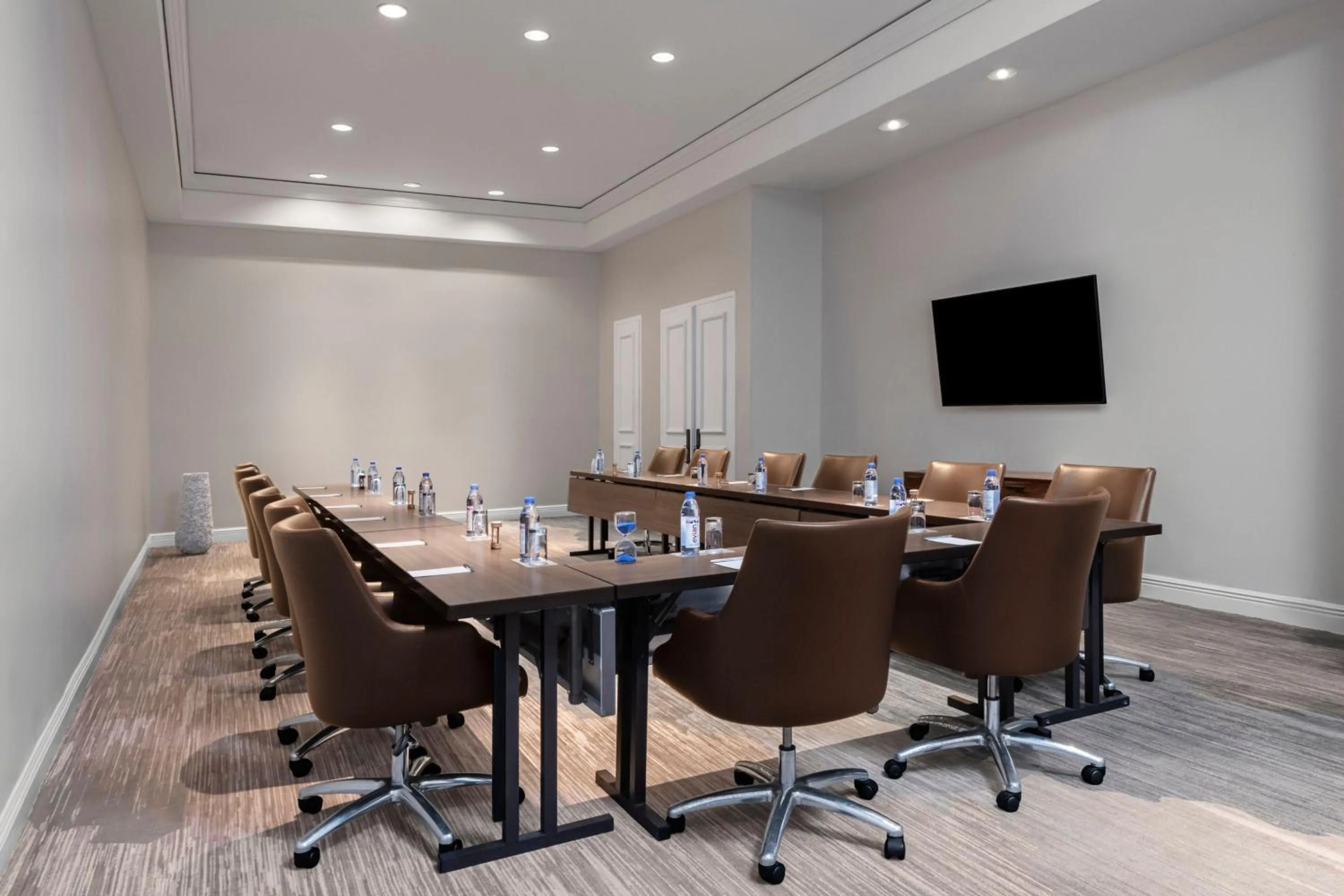 Meeting/conference room in Renaissance Newport Beach Hotel