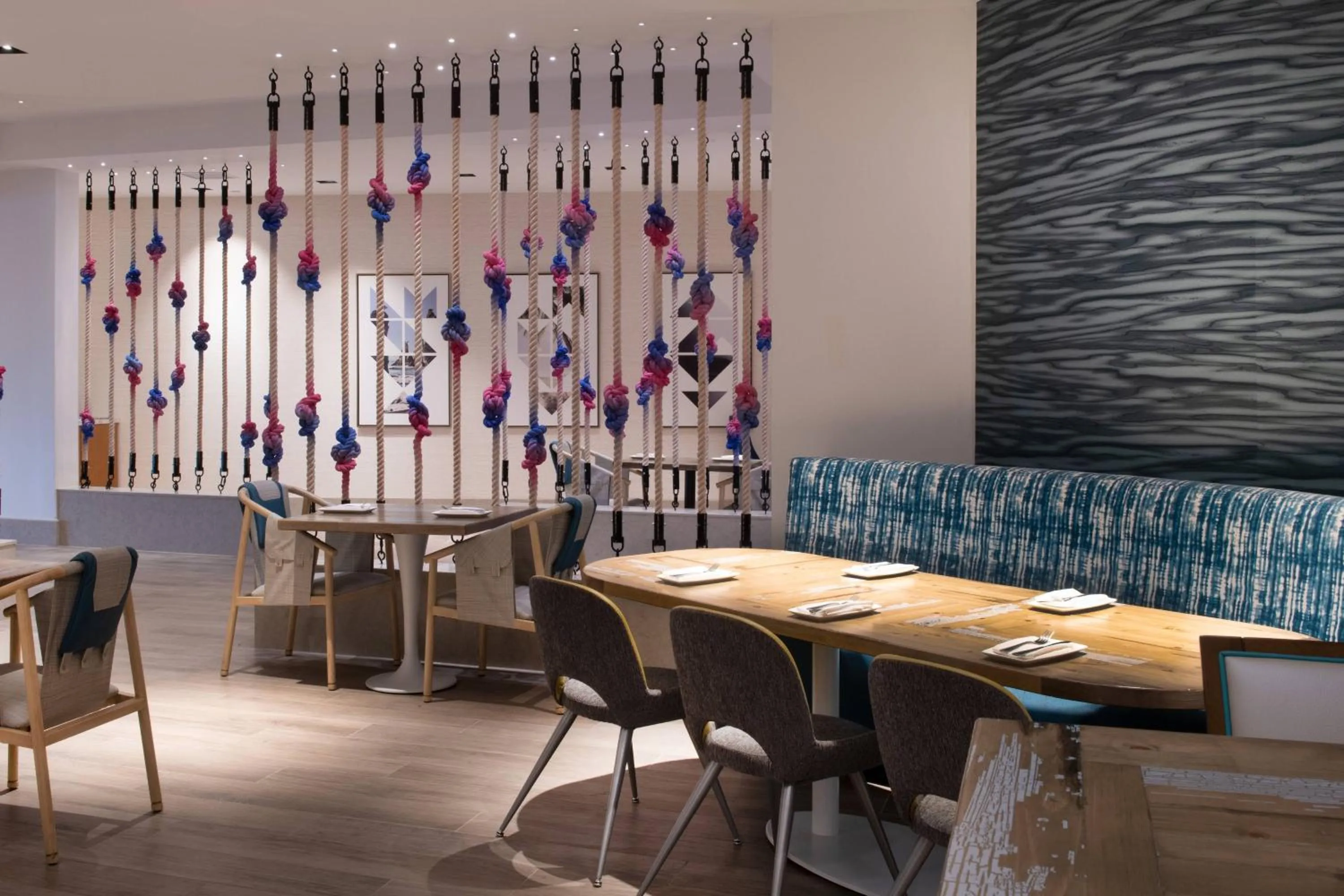 Restaurant/places to eat in Renaissance Newport Beach Hotel