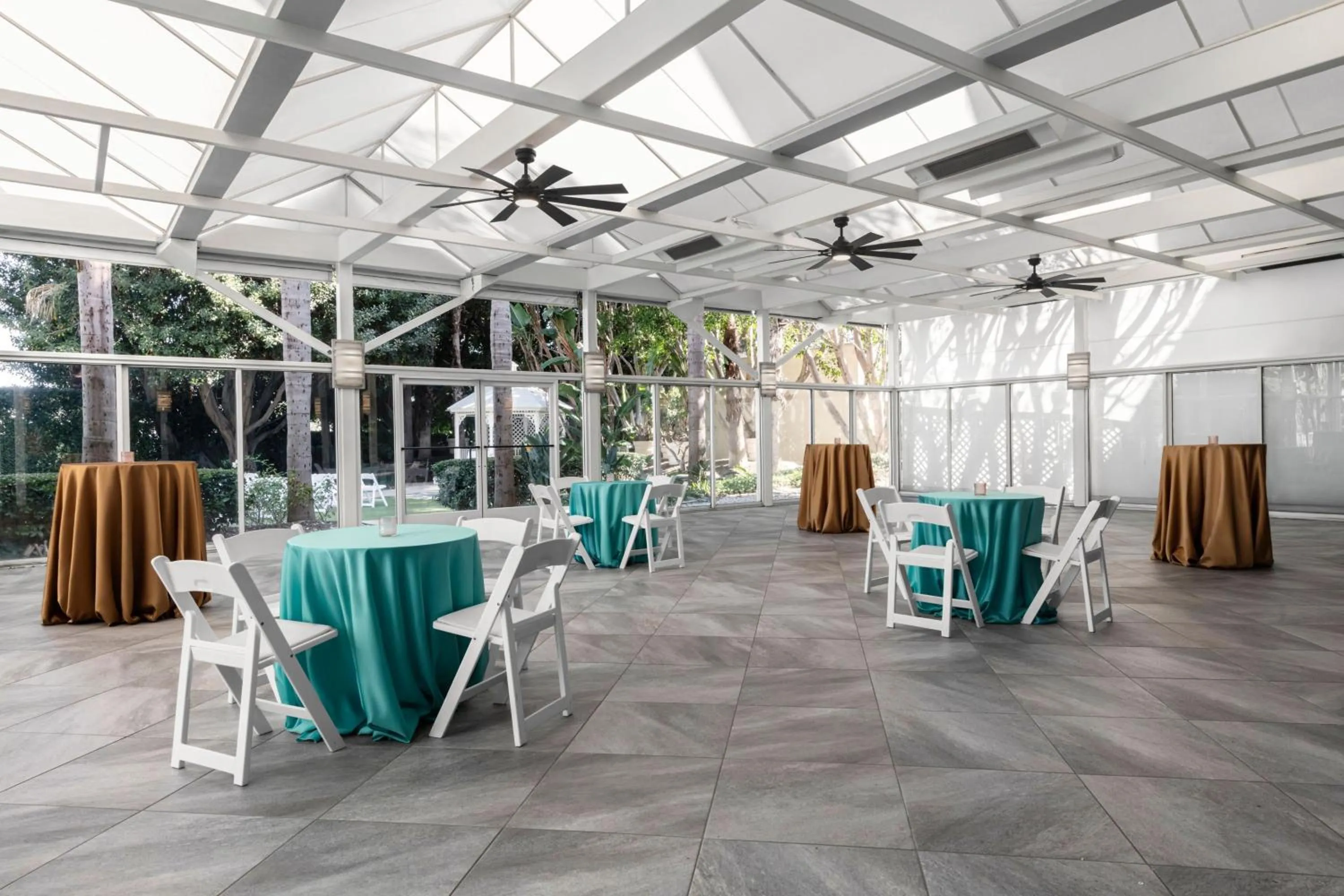 Meeting/conference room in Renaissance Newport Beach Hotel