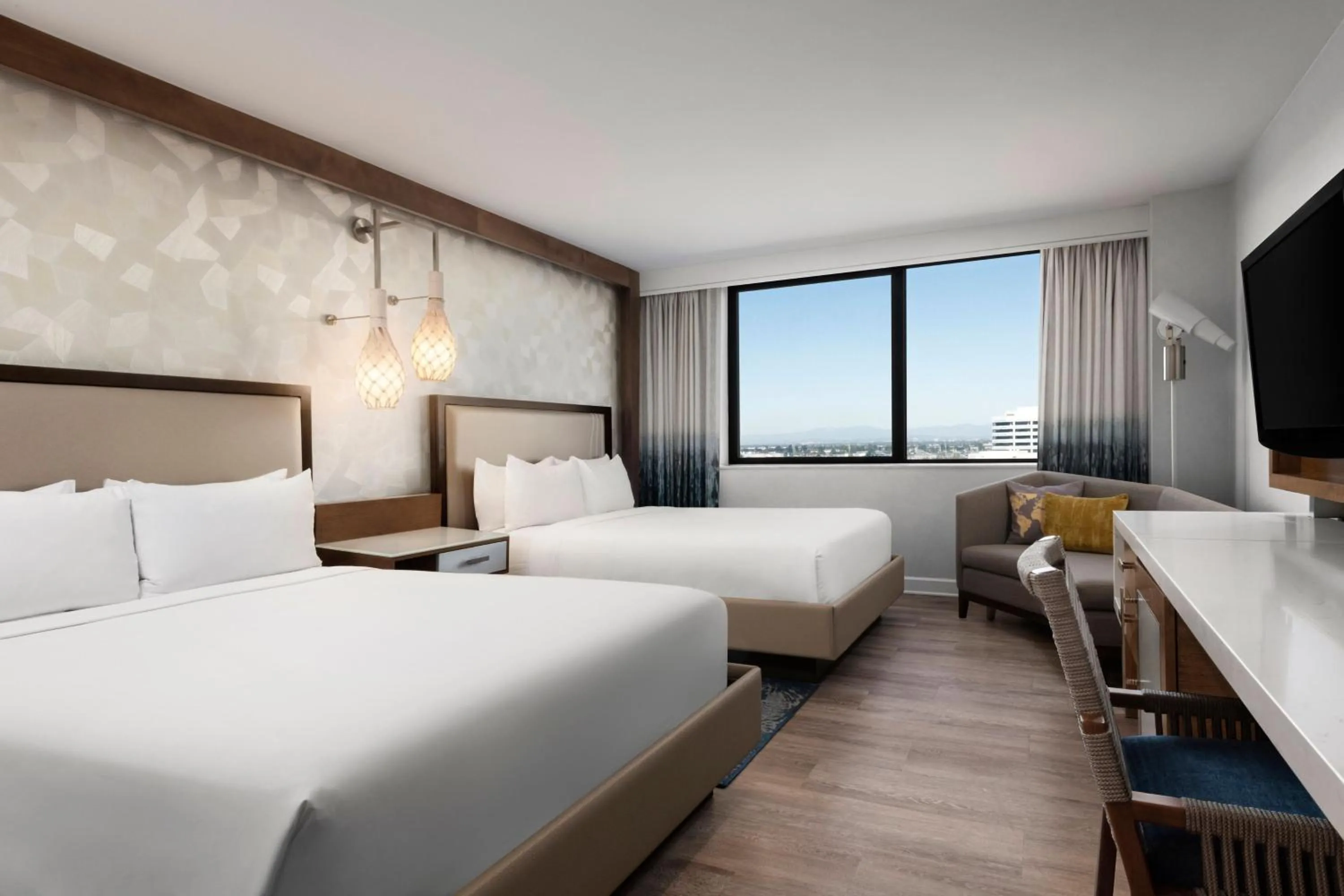 Photo of the whole room, Bed in Renaissance Newport Beach Hotel