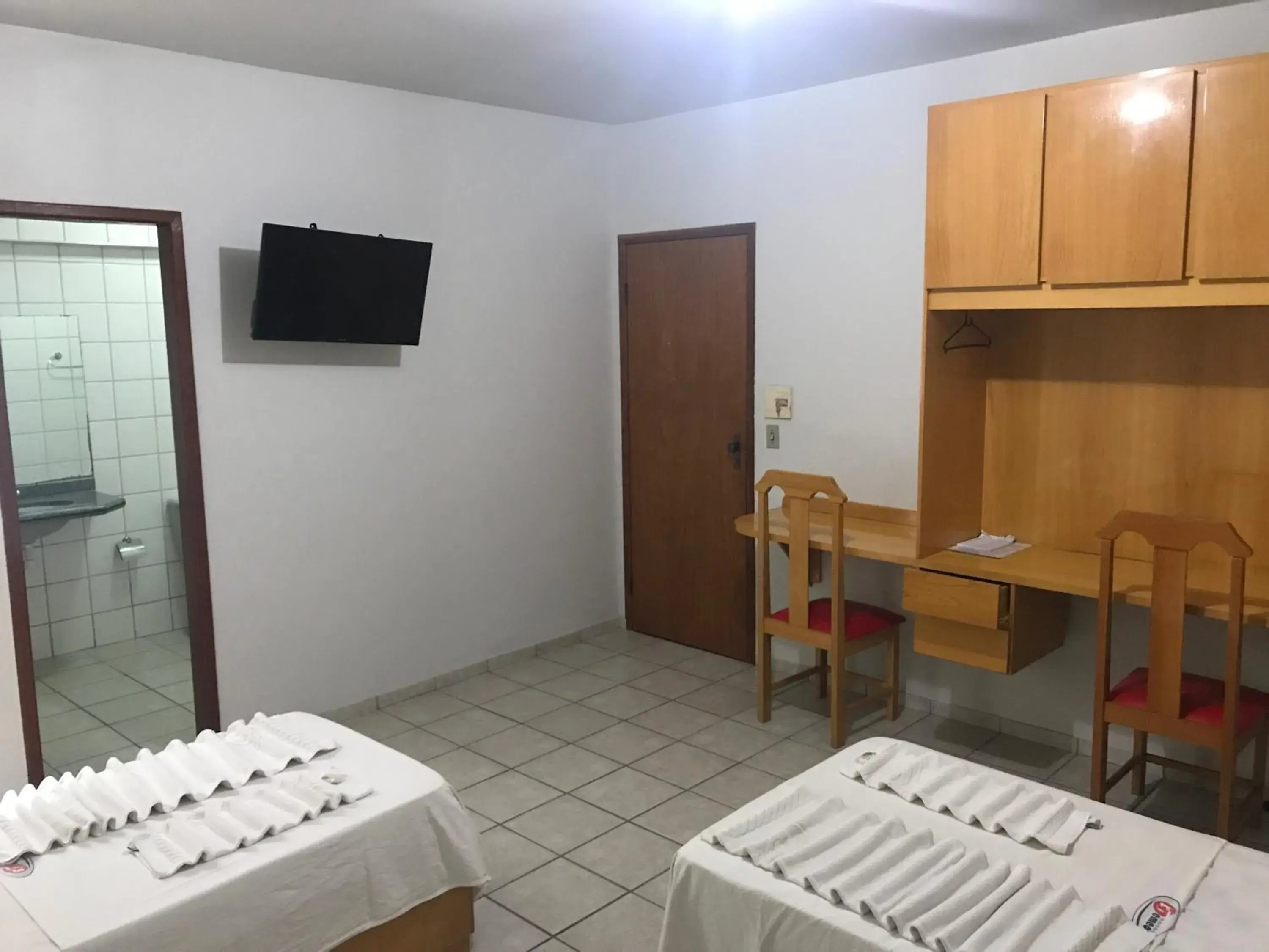 Triple Room in Hotel Gemeos Triple Room in Hotel Gemeos