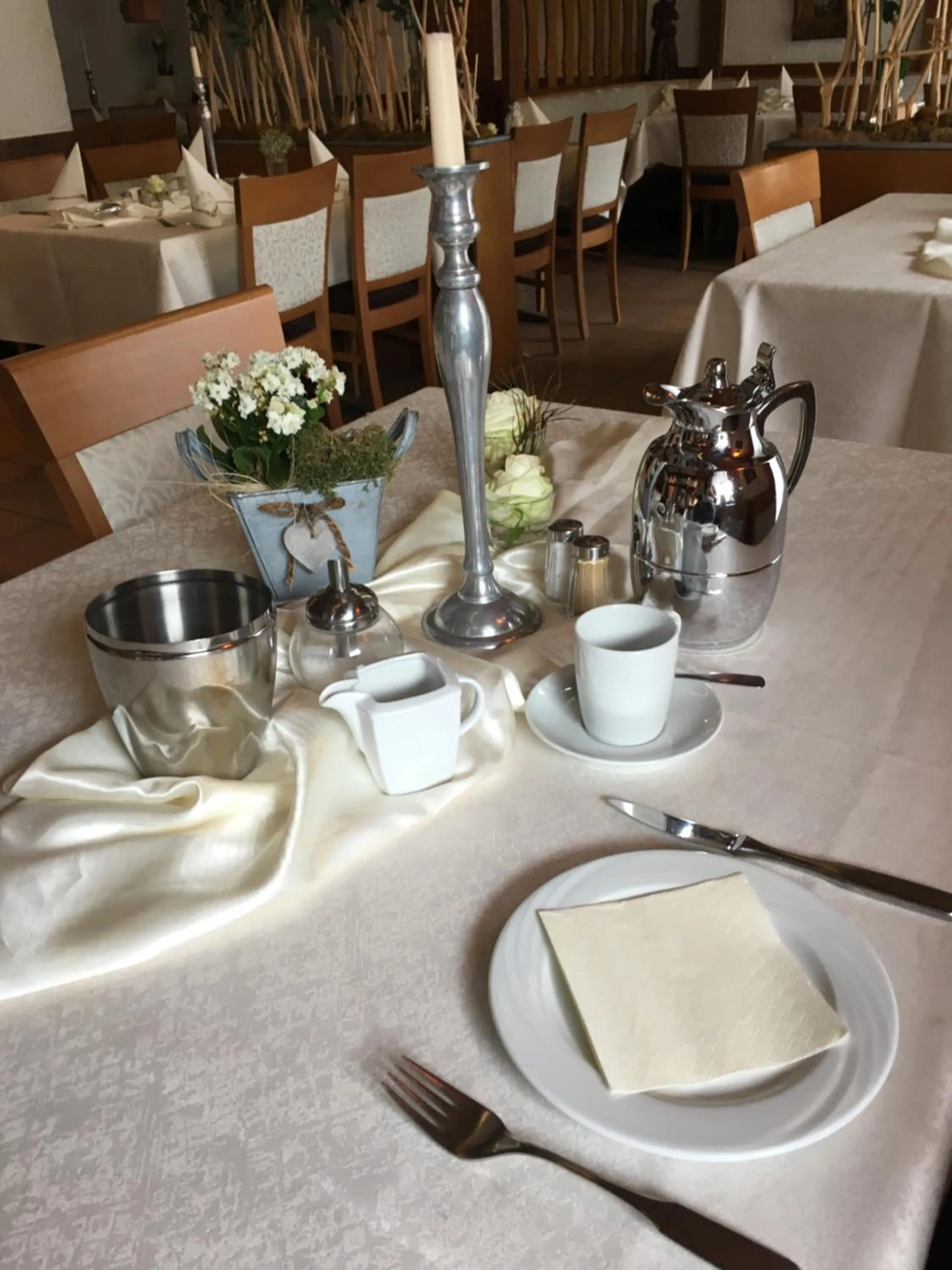 Restaurant/places to eat in Gasthof zur Sonne Winzenhohl