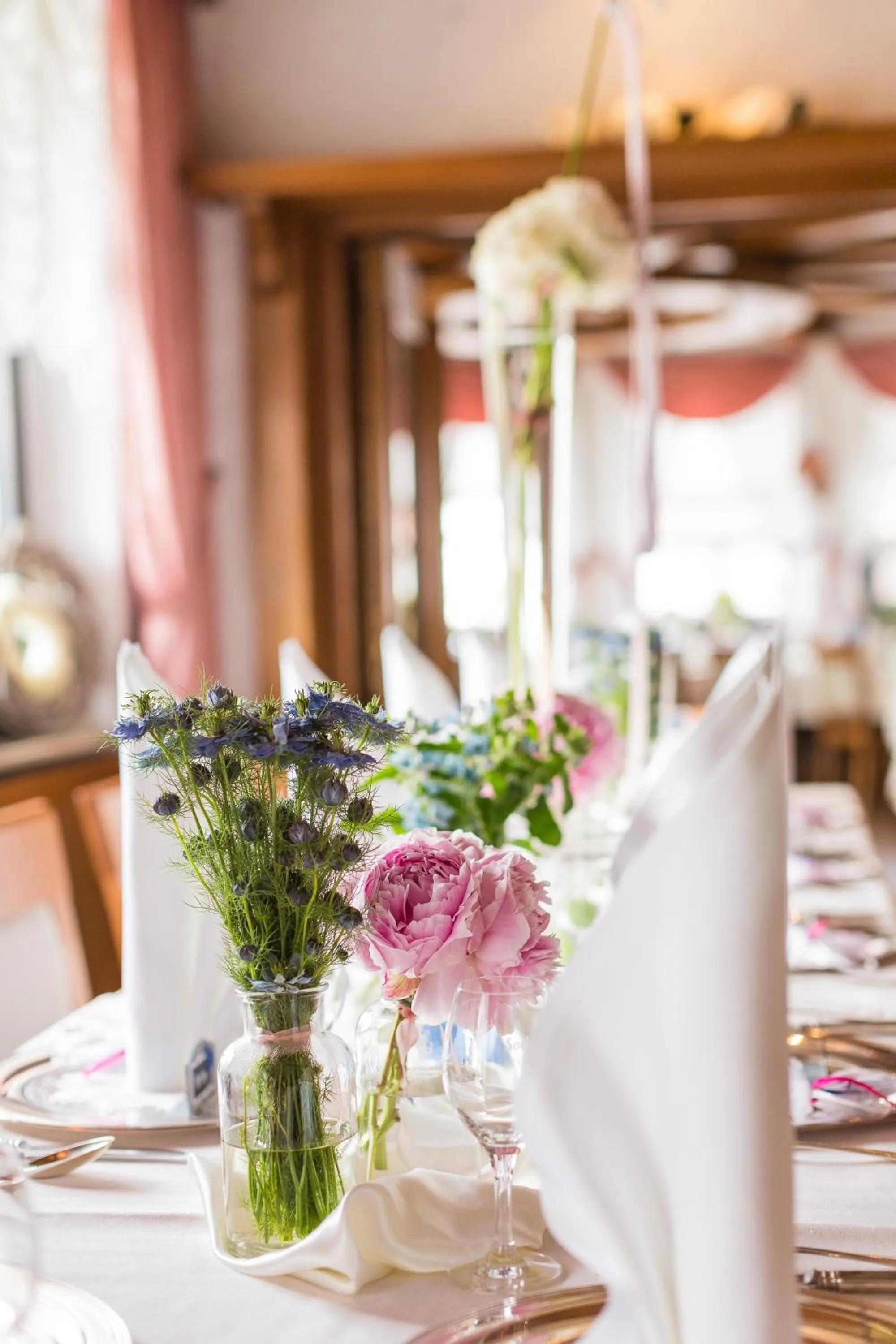 Restaurant/places to eat in Gasthof zur Sonne Winzenhohl