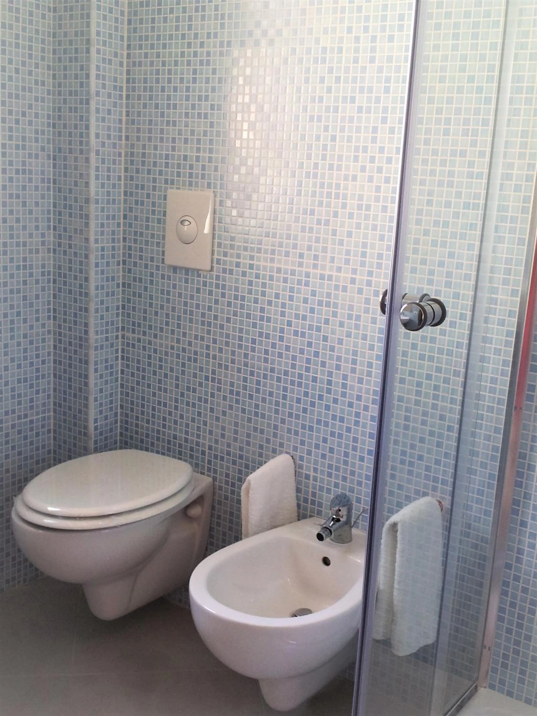 Bathroom in Hotel Rodian