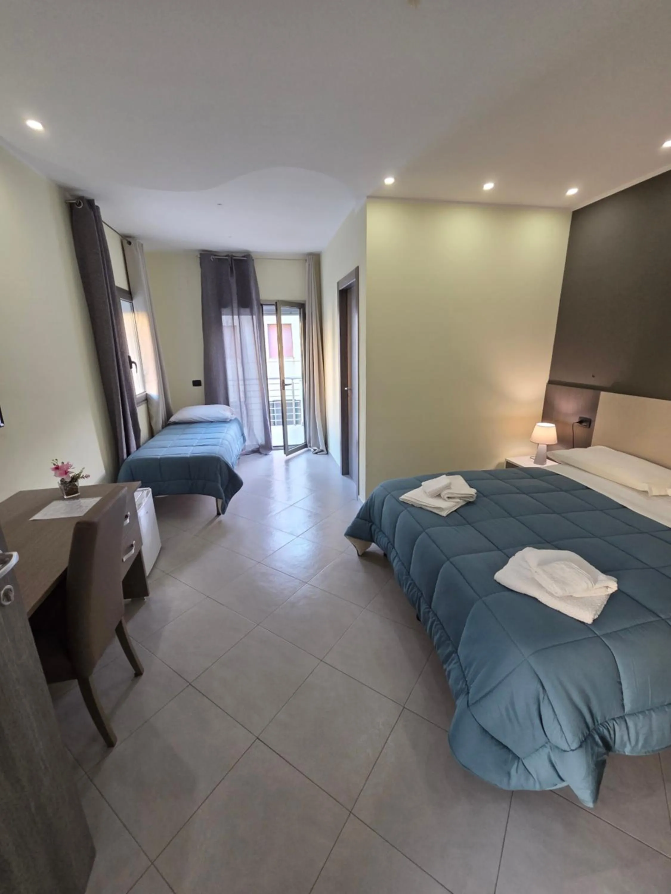 Bedroom, Bed in Hotel Rodian