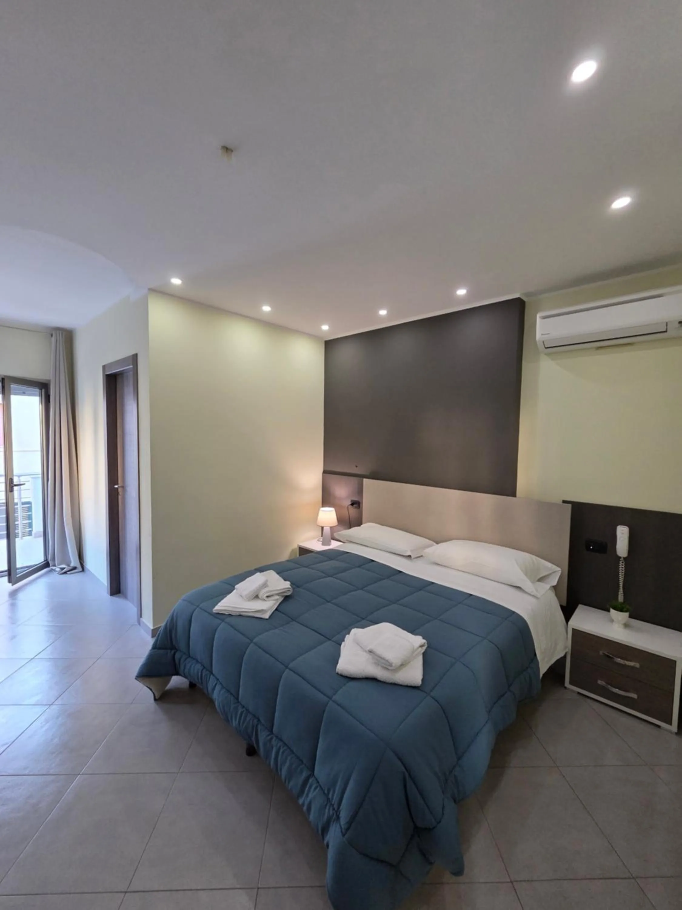 Bedroom, Bed in Hotel Rodian