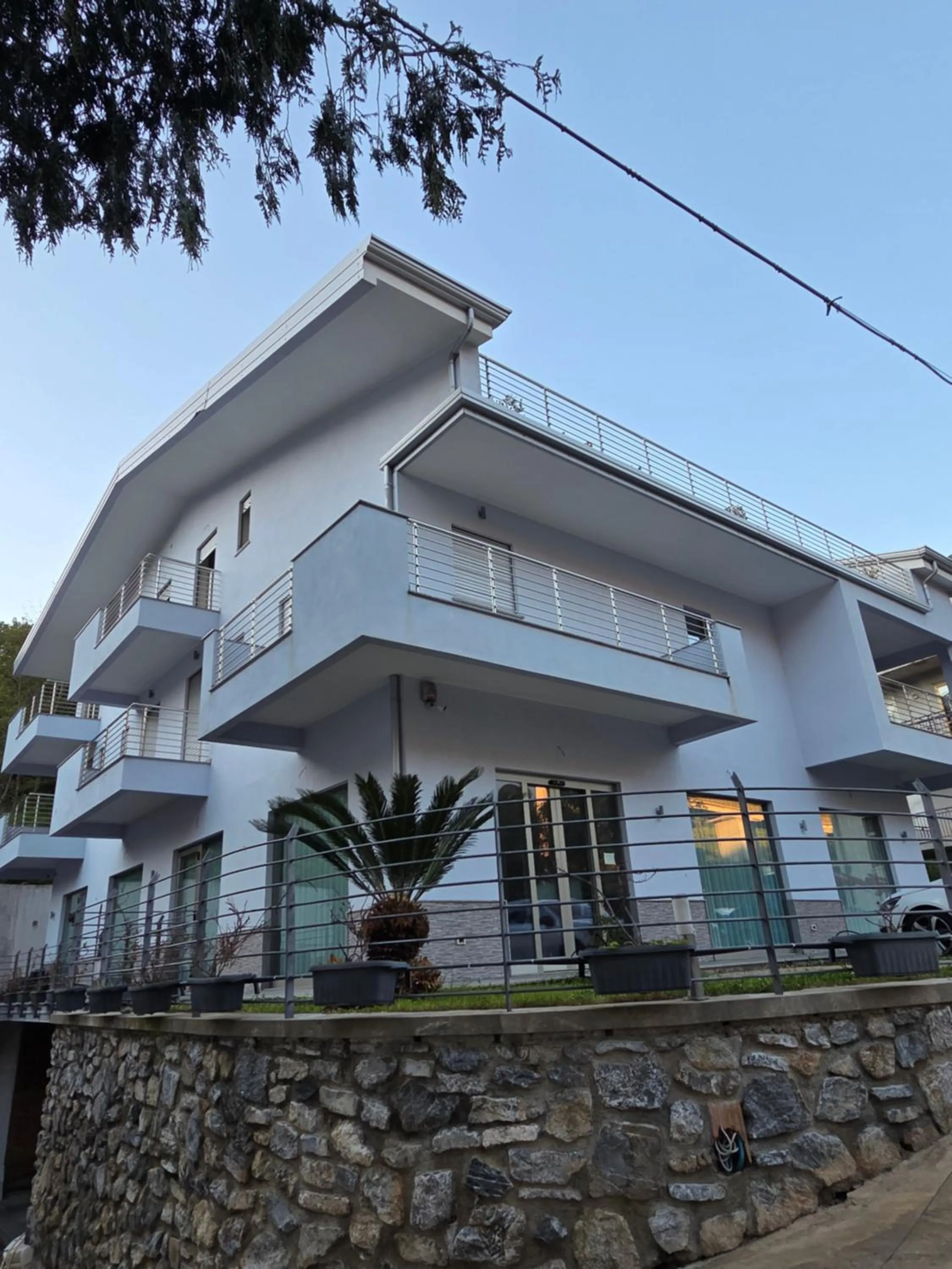 Property building in Hotel Rodian
