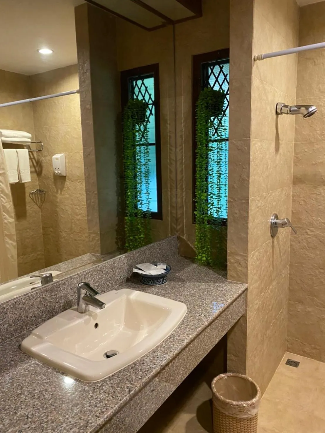 Bathroom in Sailom Resort Bangsaphan