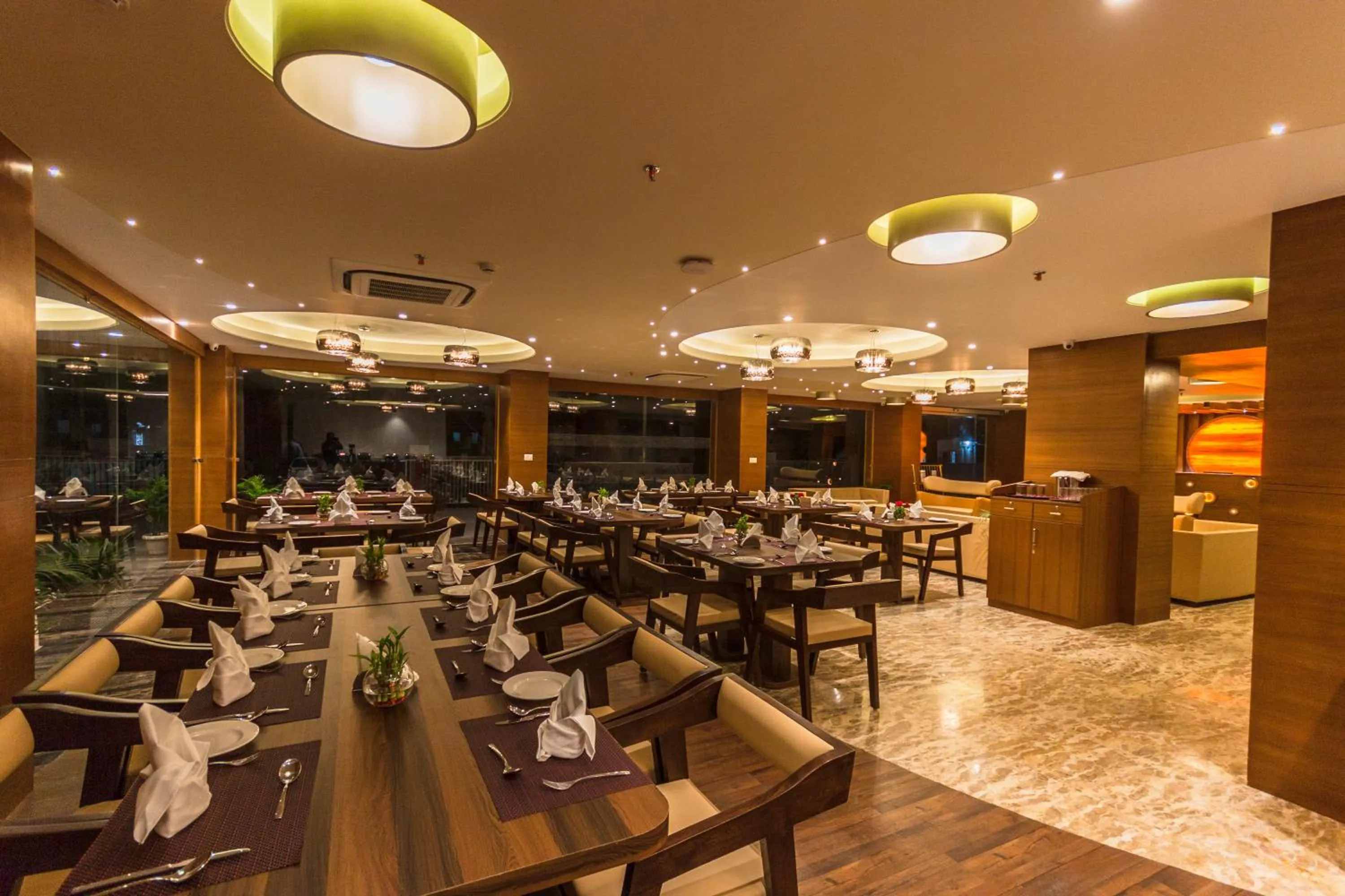 Dining area in Hotel Udai Median