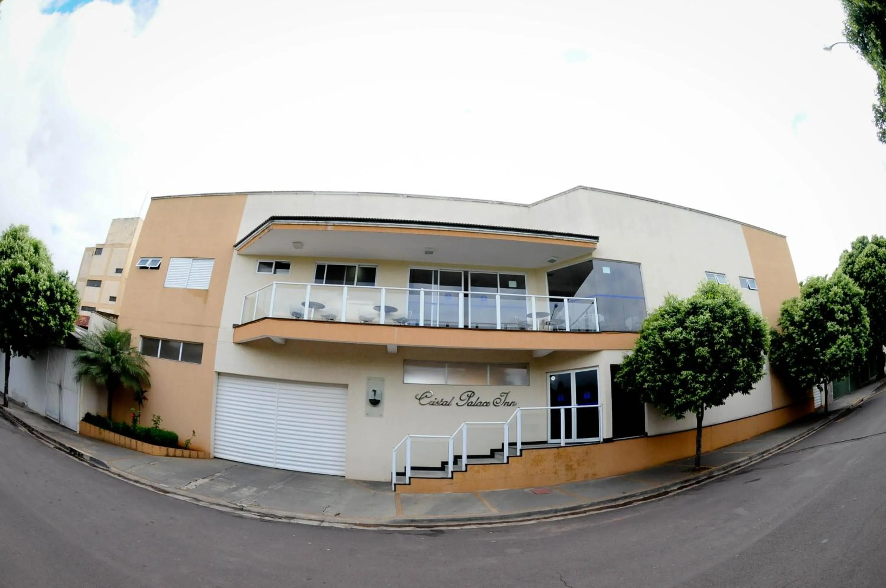 Property building in Cristal Palace Inn