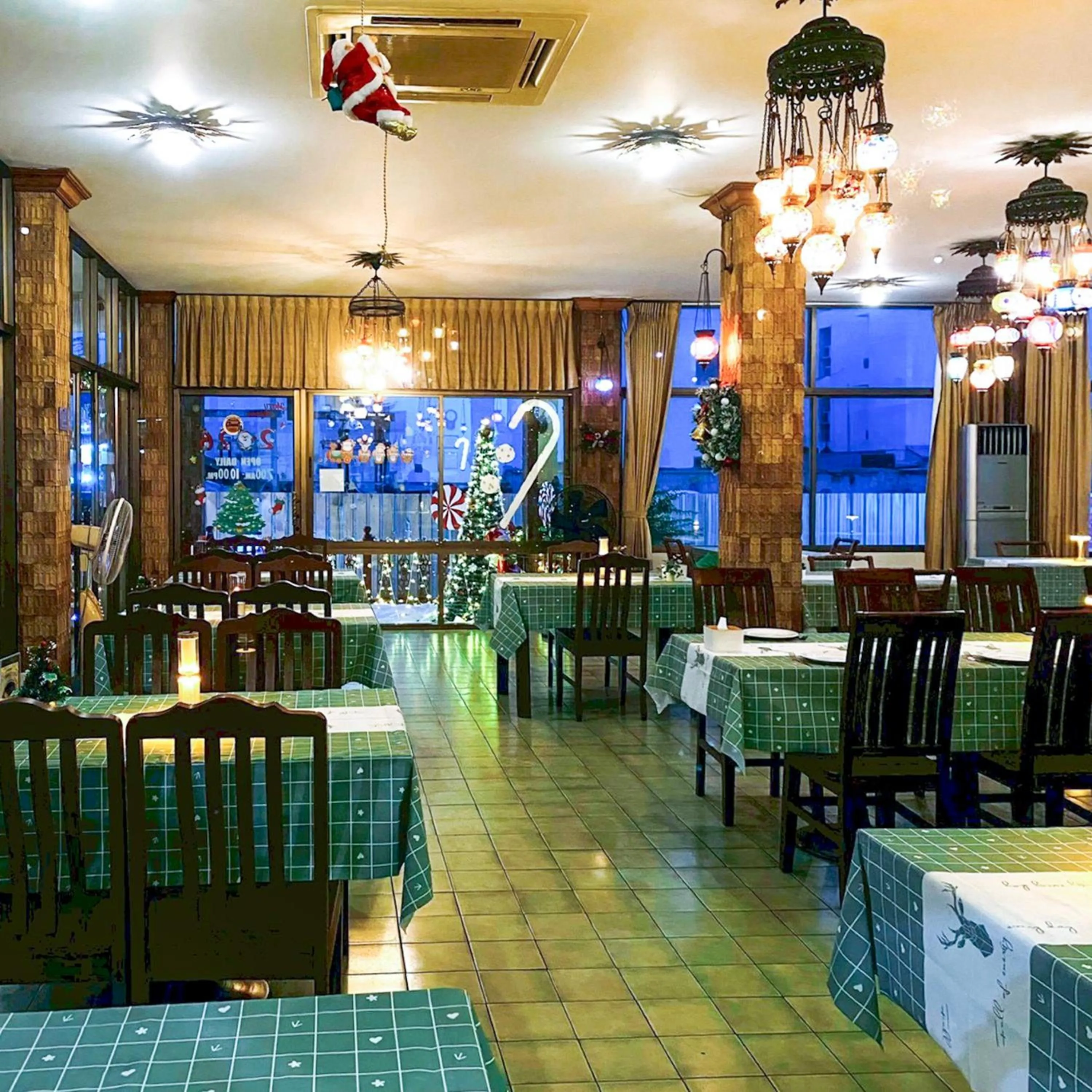 Restaurant/places to eat in Sirin Hotel Hua Hin